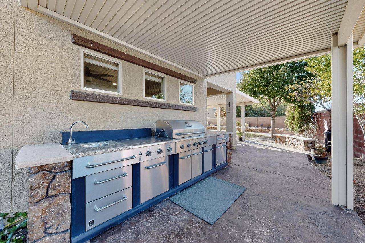 Rio Rancho, New Mexico, 87124, United States, 5 Bedrooms Bedrooms, ,3 BathroomsBathrooms,Residential,For Sale,1991836