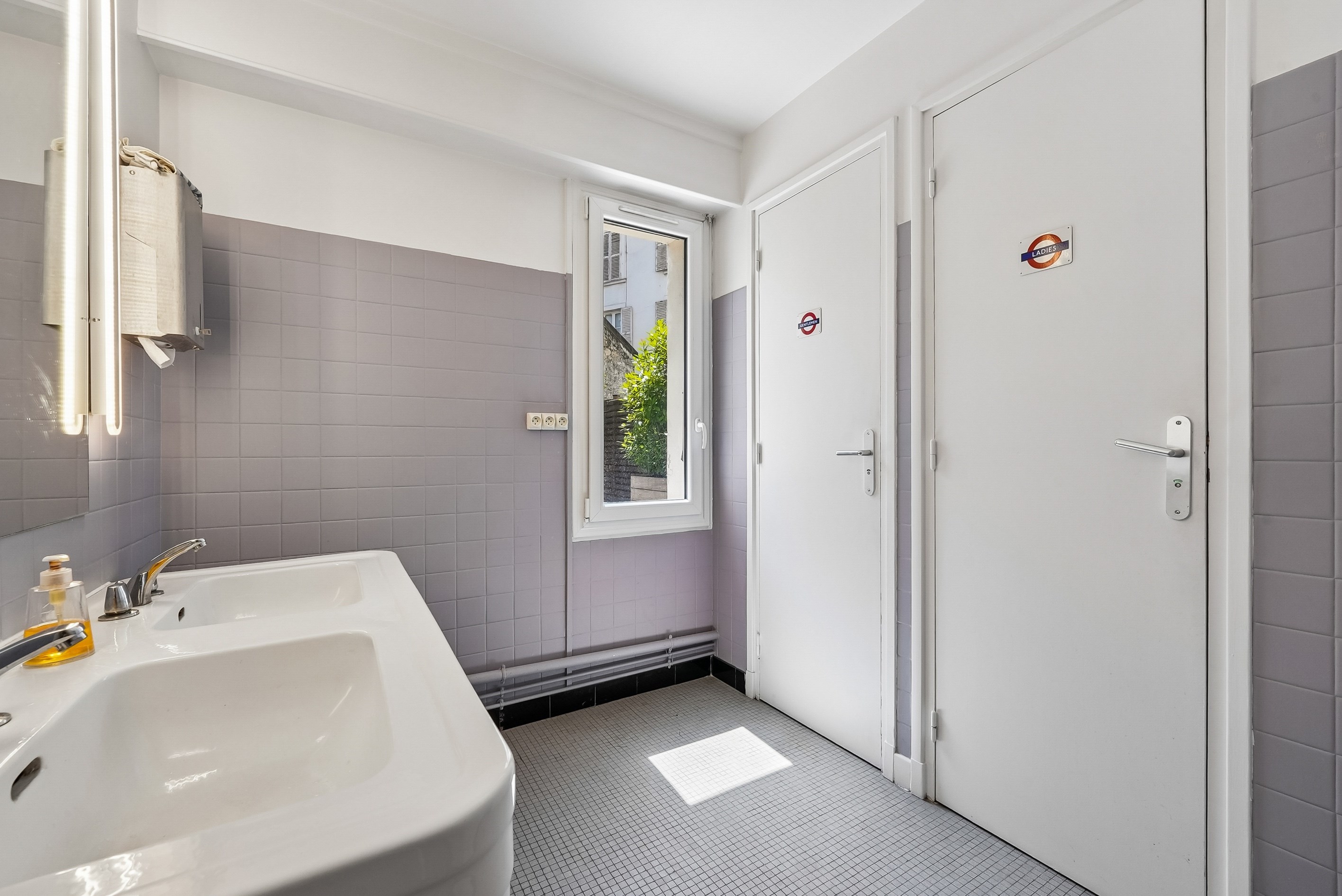  NEUILLY-SUR-SEINE - 135 sq m Office Premises with 50 sq m Terrace and Private L… - 物件實景