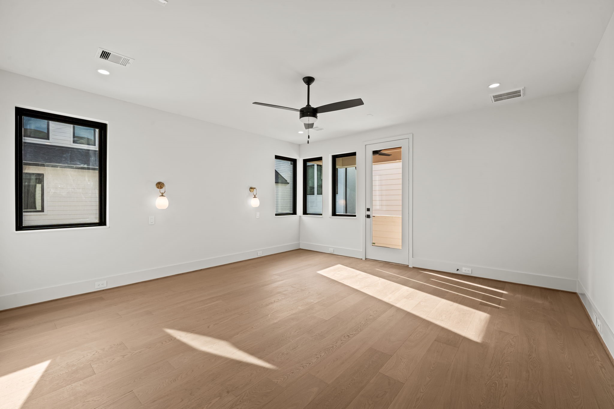 5409 Chevy Chase A - 物件實景