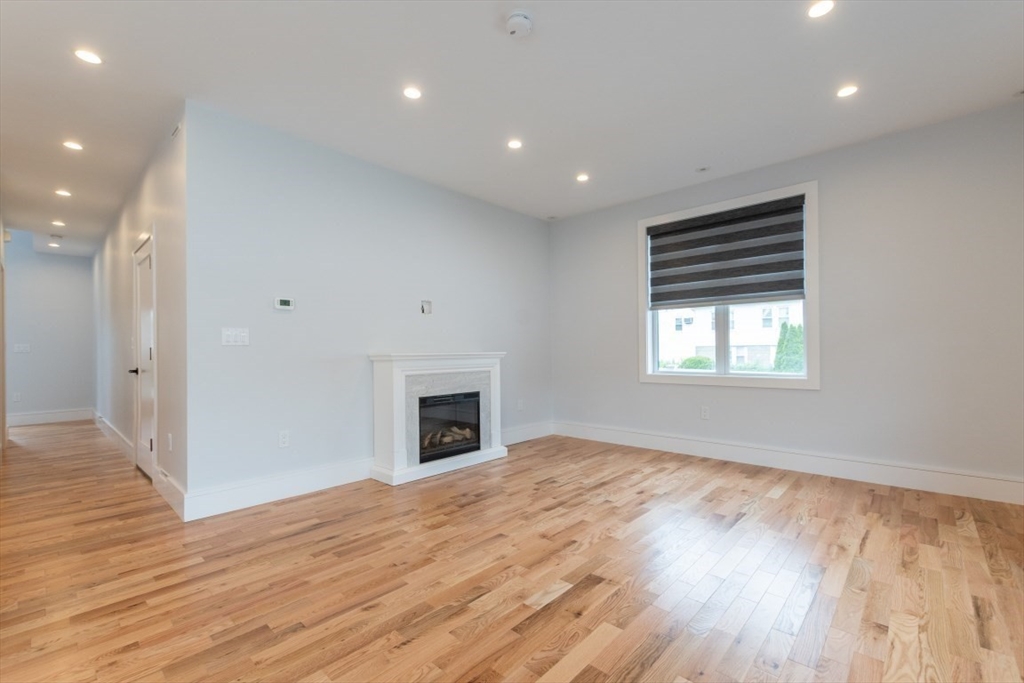 Revere, Massachusetts, 02151, United States, 3 Bedrooms Bedrooms, ,3 BathroomsBathrooms,Residential,For Sale,1928995