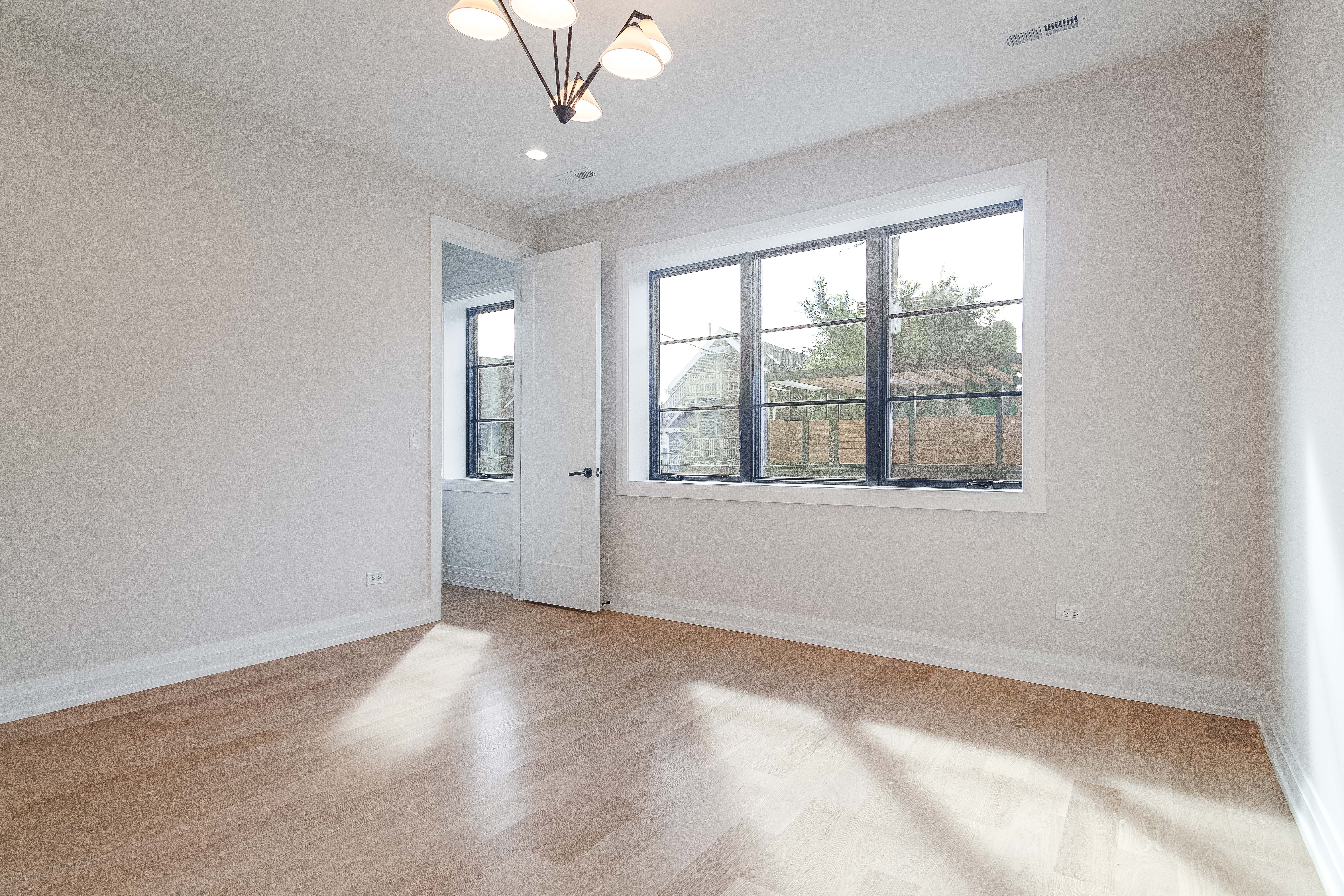  Stunning full-rehab single-family home - 物件實景