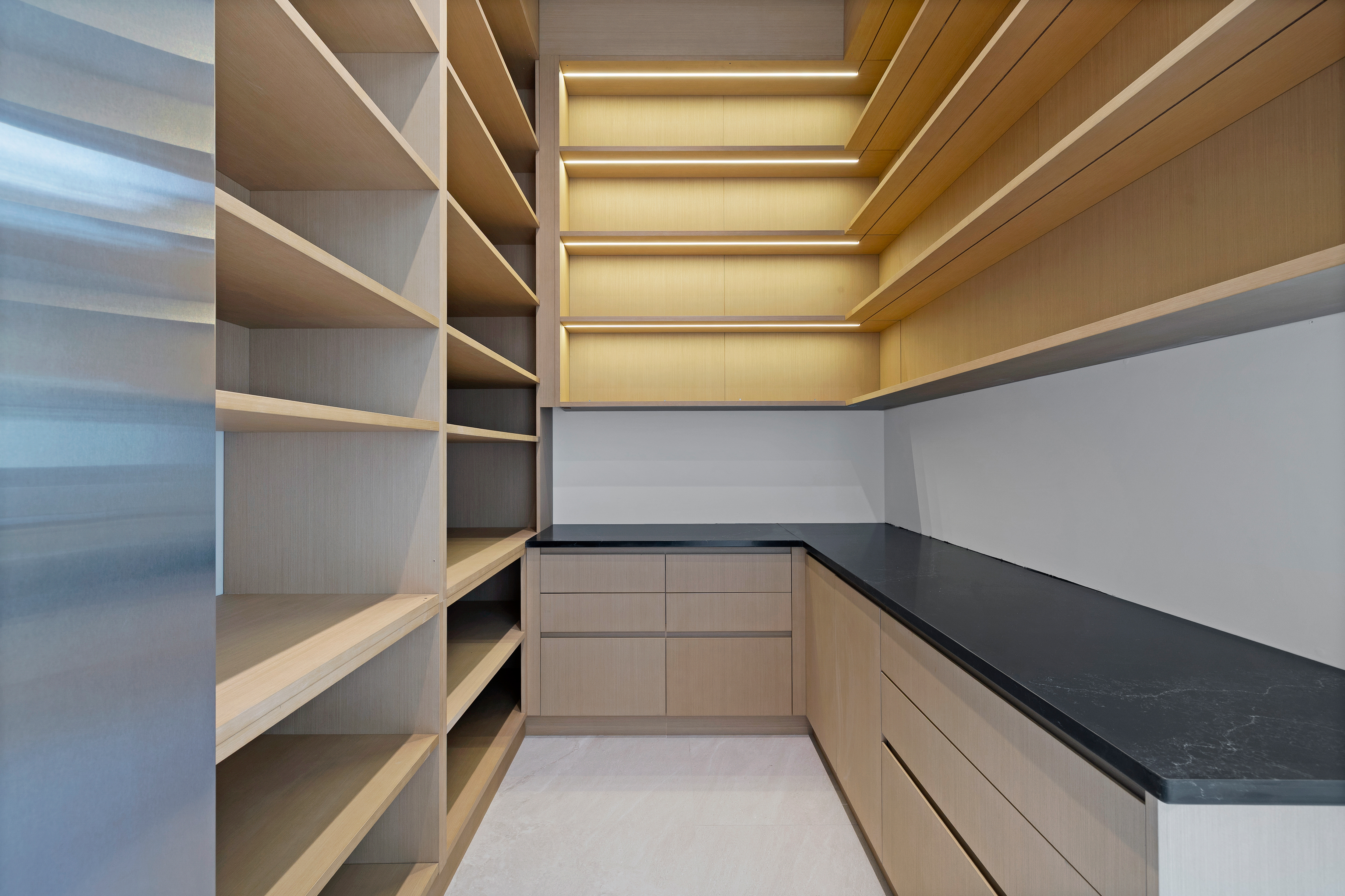  Bold Contemporary Estate for Elevated Living - 物件實景