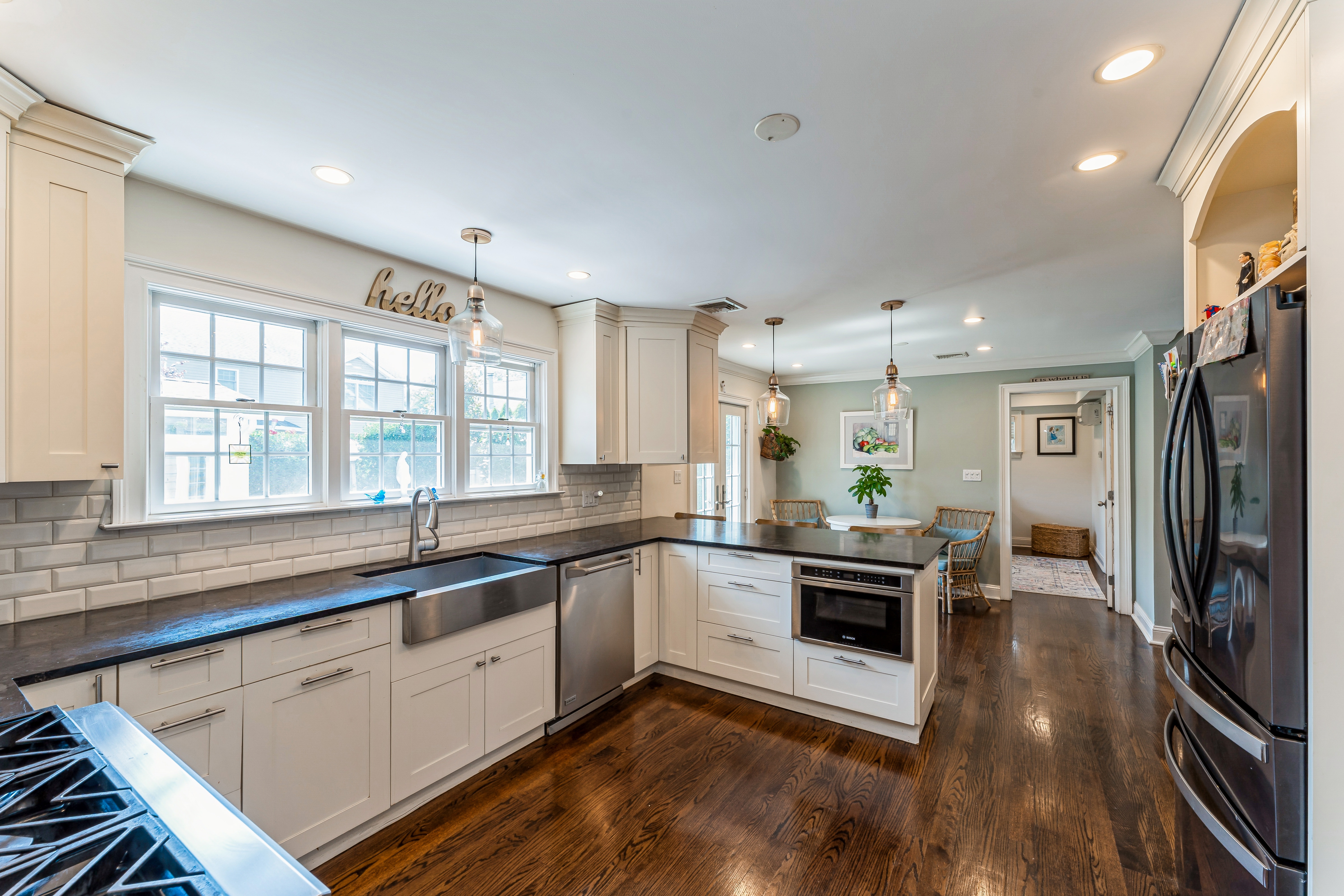 Floral Park, New York, 11001, United States, 4 Bedrooms Bedrooms, ,3 BathroomsBathrooms,Residential,For Sale,1905597
