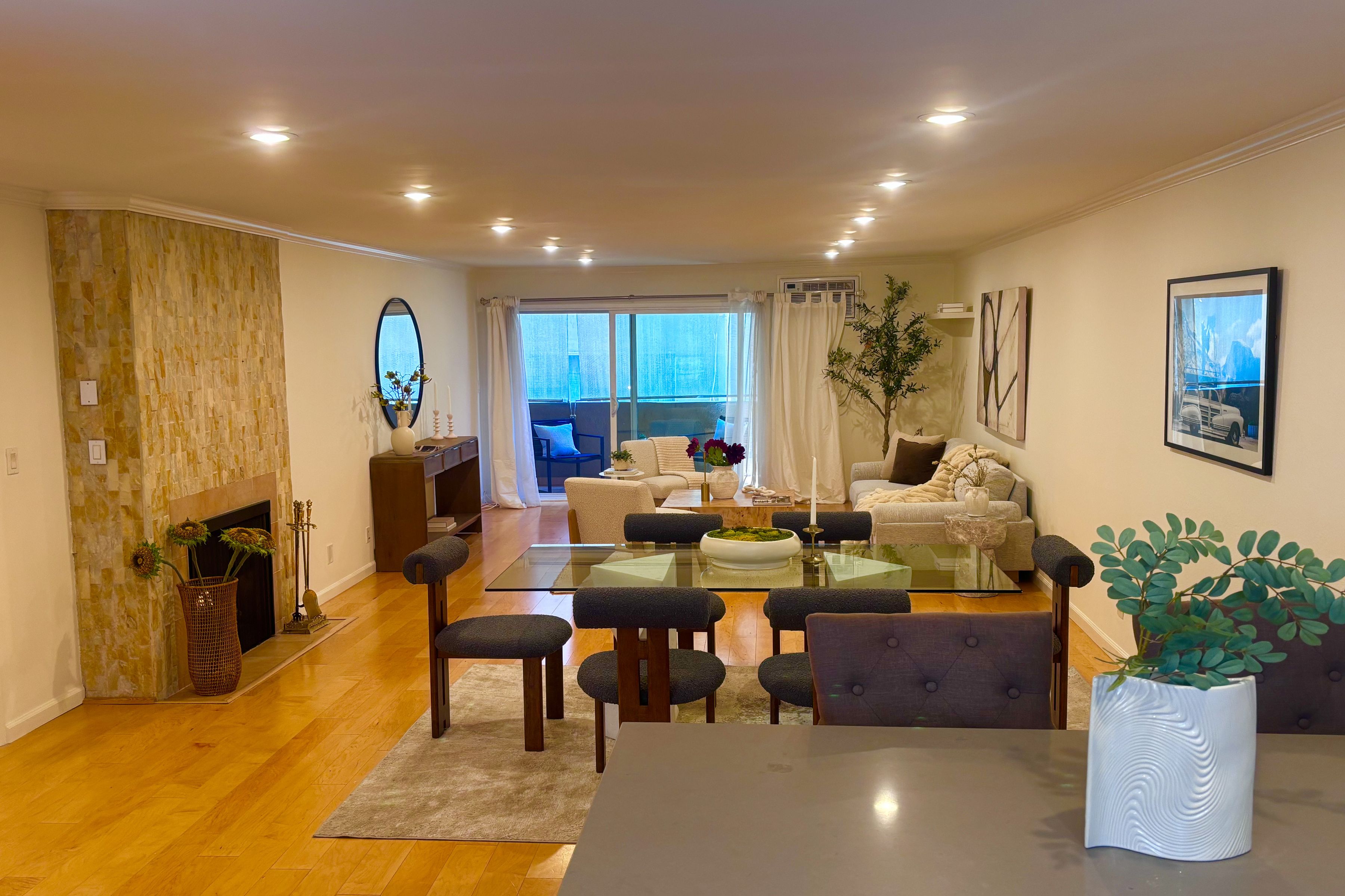  2320 S Bentley Ave - 物件實景