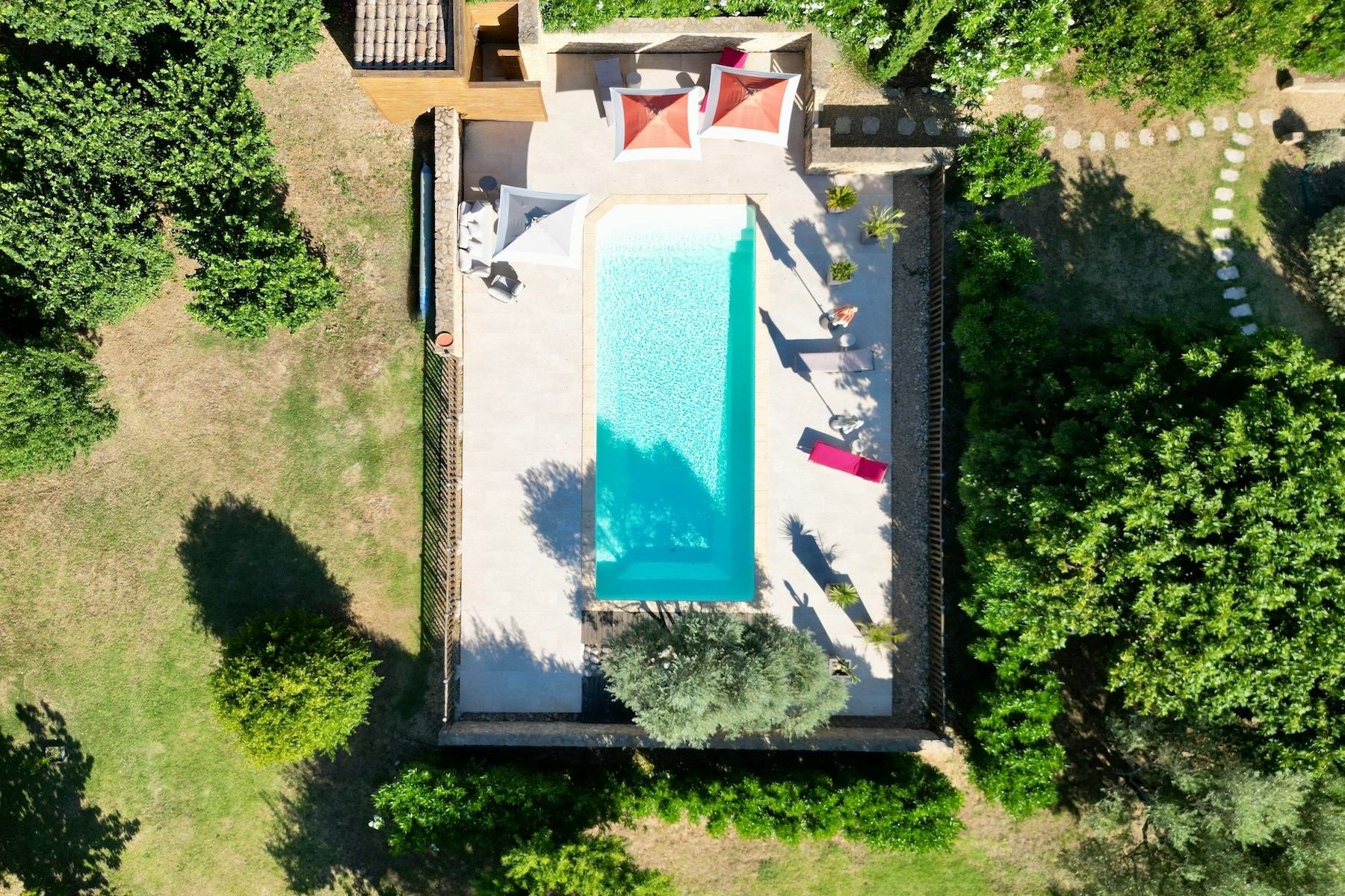  Uzès, 7 km, Beautiful Provençal Property with Independent Guest Suites and Pool - 物件實景