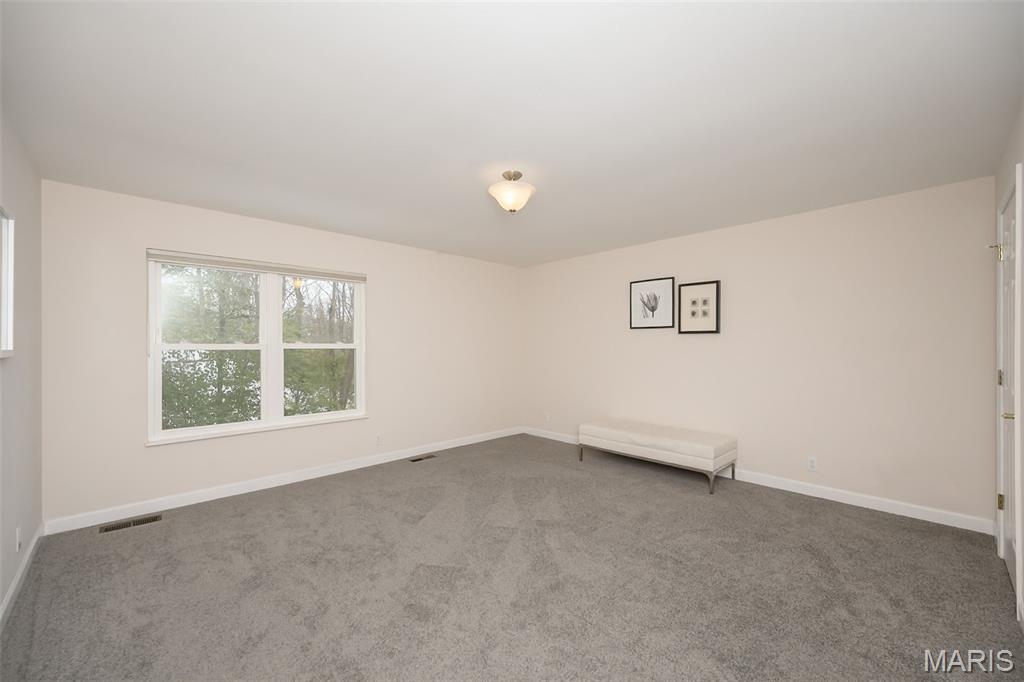 Chesterfield, Missouri, 63017, United States, 5 Bedrooms Bedrooms, ,4 BathroomsBathrooms,Residential,For Sale,2002009