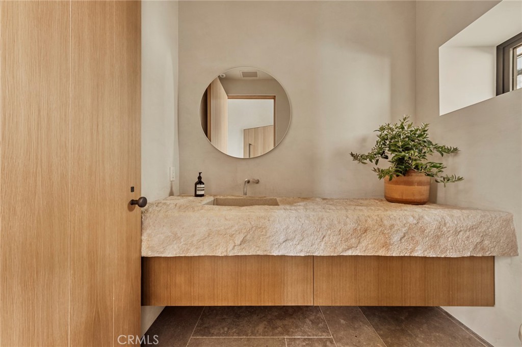 Malibu, California, 90265, United States, 7 Bedrooms Bedrooms, ,9 BathroomsBathrooms,Residential,For Sale,1838942