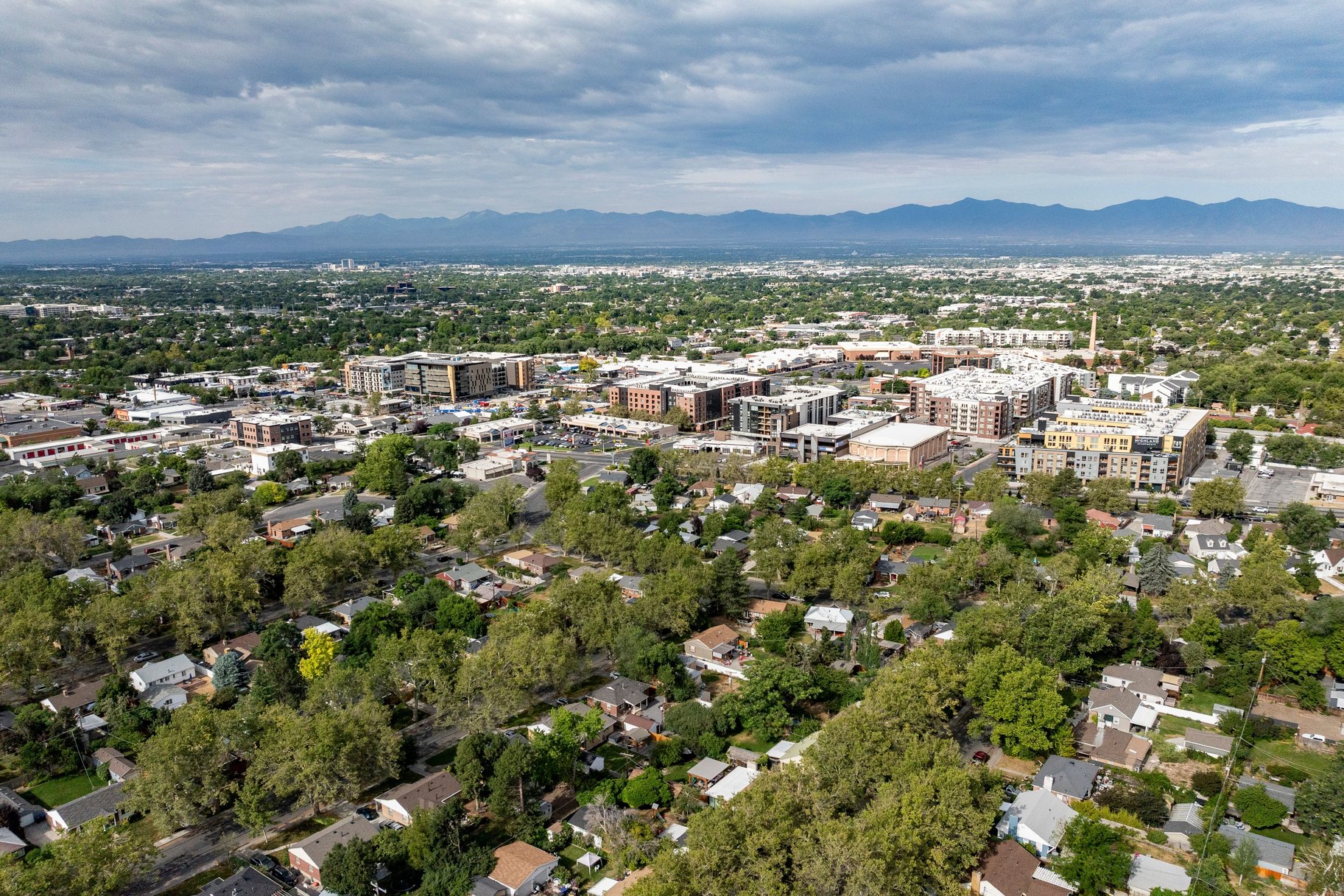  Exceptional Corner Lot in One of Millcreek’s Most Beloved Neighborhoods - 物件實景