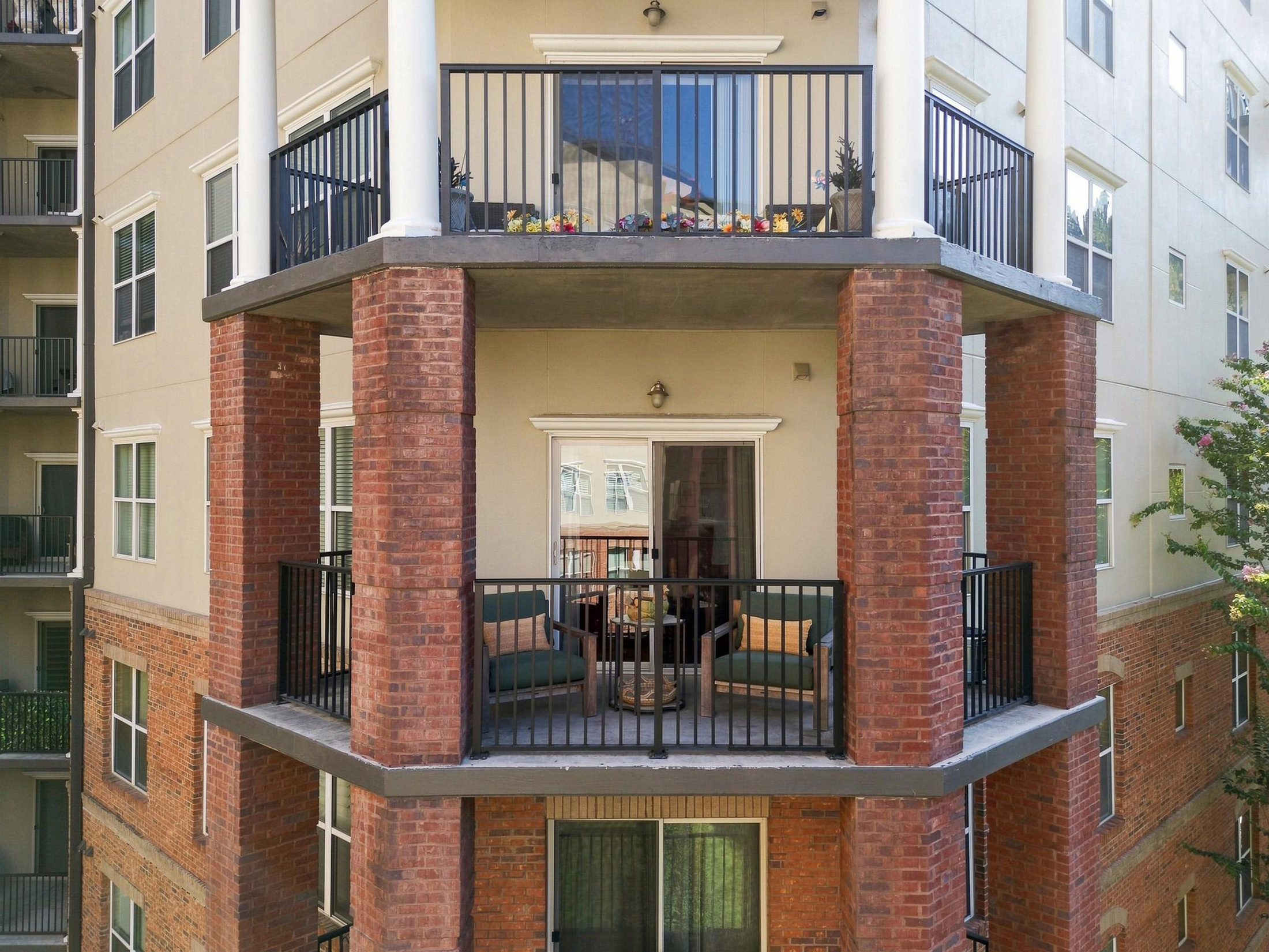  Rare Turn-key Riverfront Living - 物件實景