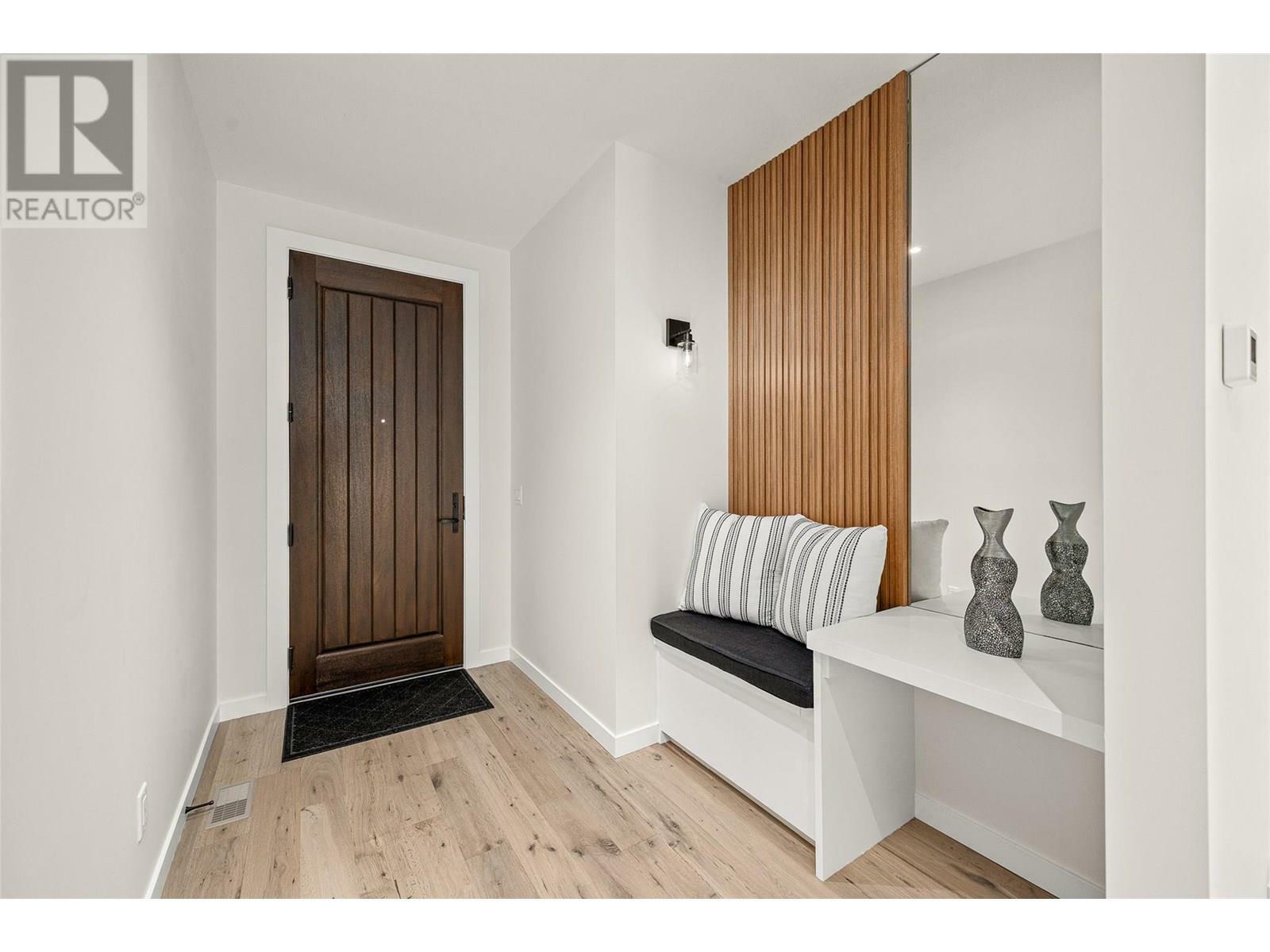 KELOWNA, British Columbia, V1V 0C9, CA, 5 Bedrooms Bedrooms, ,4 BathroomsBathrooms,Residential,For Sale,1875451