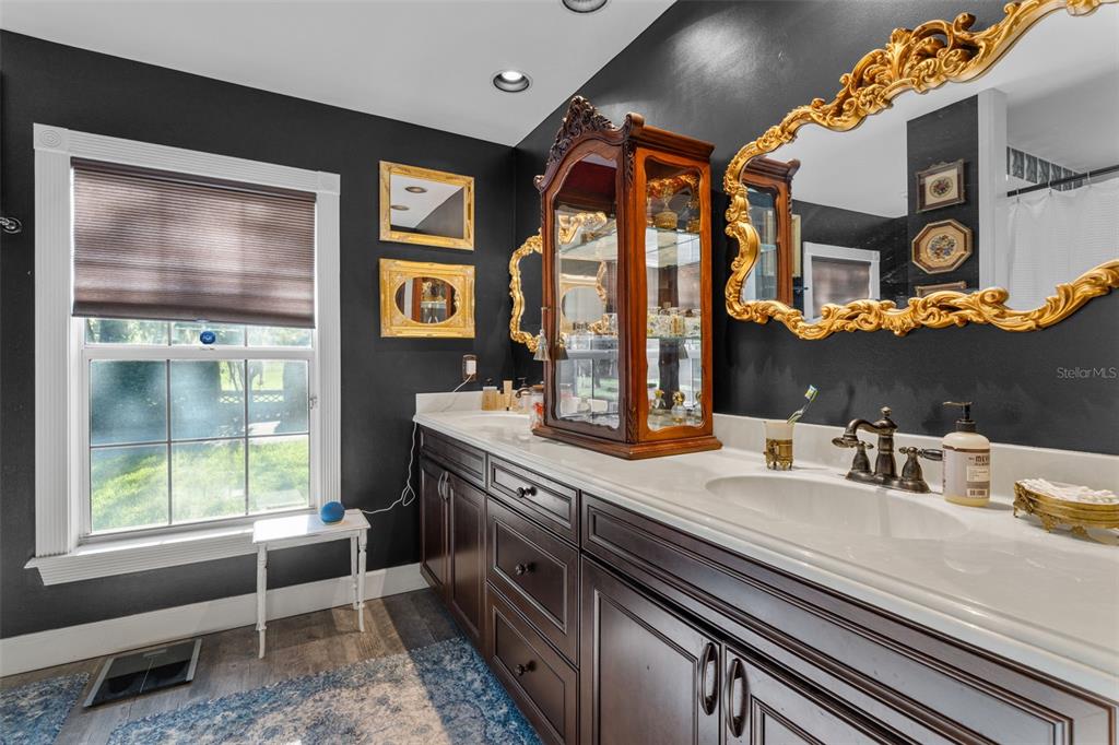 Howey In The Hills, Florida, 34737, United States, 3 Bedrooms Bedrooms, ,3 BathroomsBathrooms,Residential,For Sale,1975502