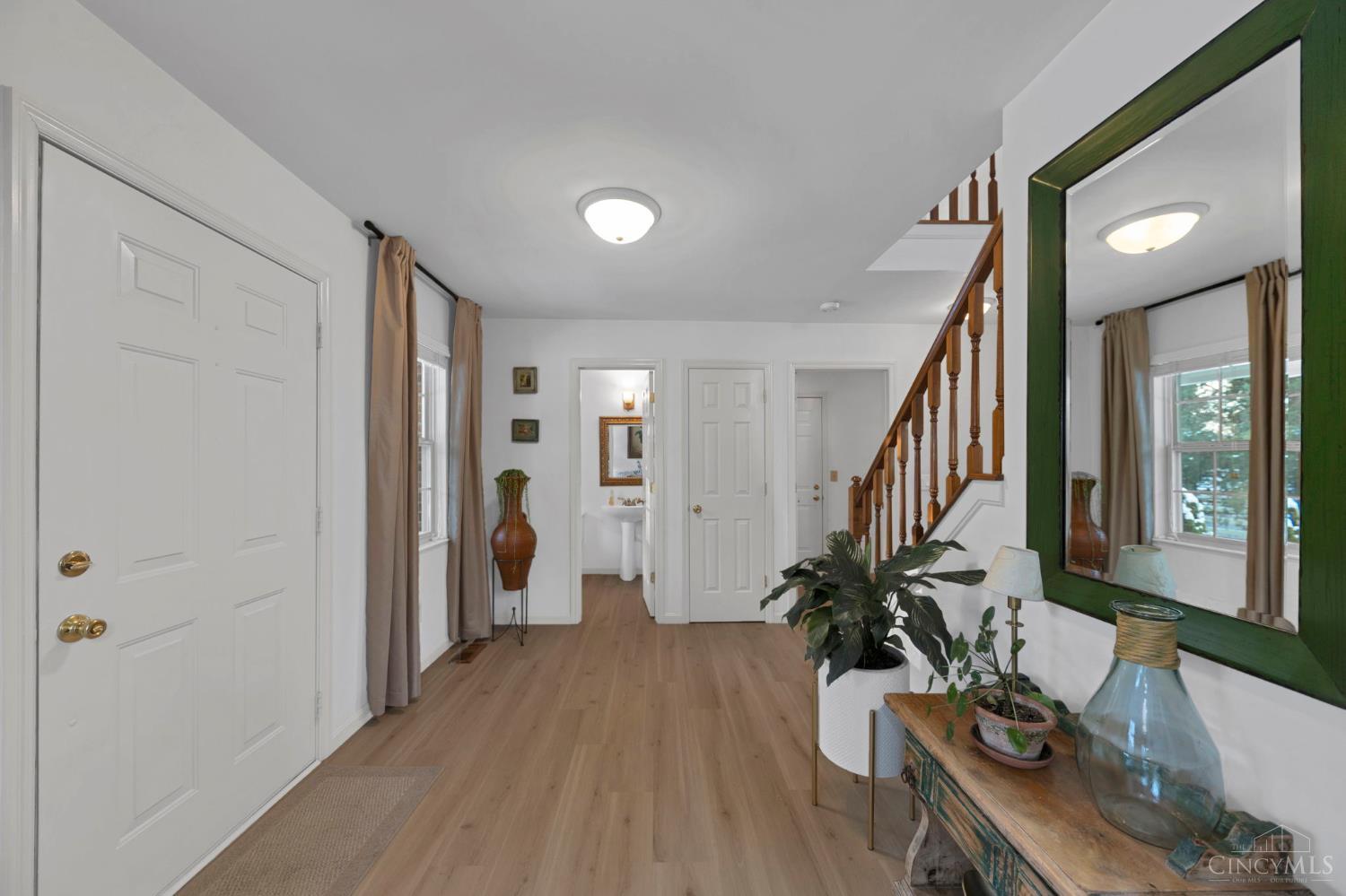 Loveland, Ohio, 45140, United States, 4 Bedrooms Bedrooms, ,3 BathroomsBathrooms,Residential,For Sale,1992143