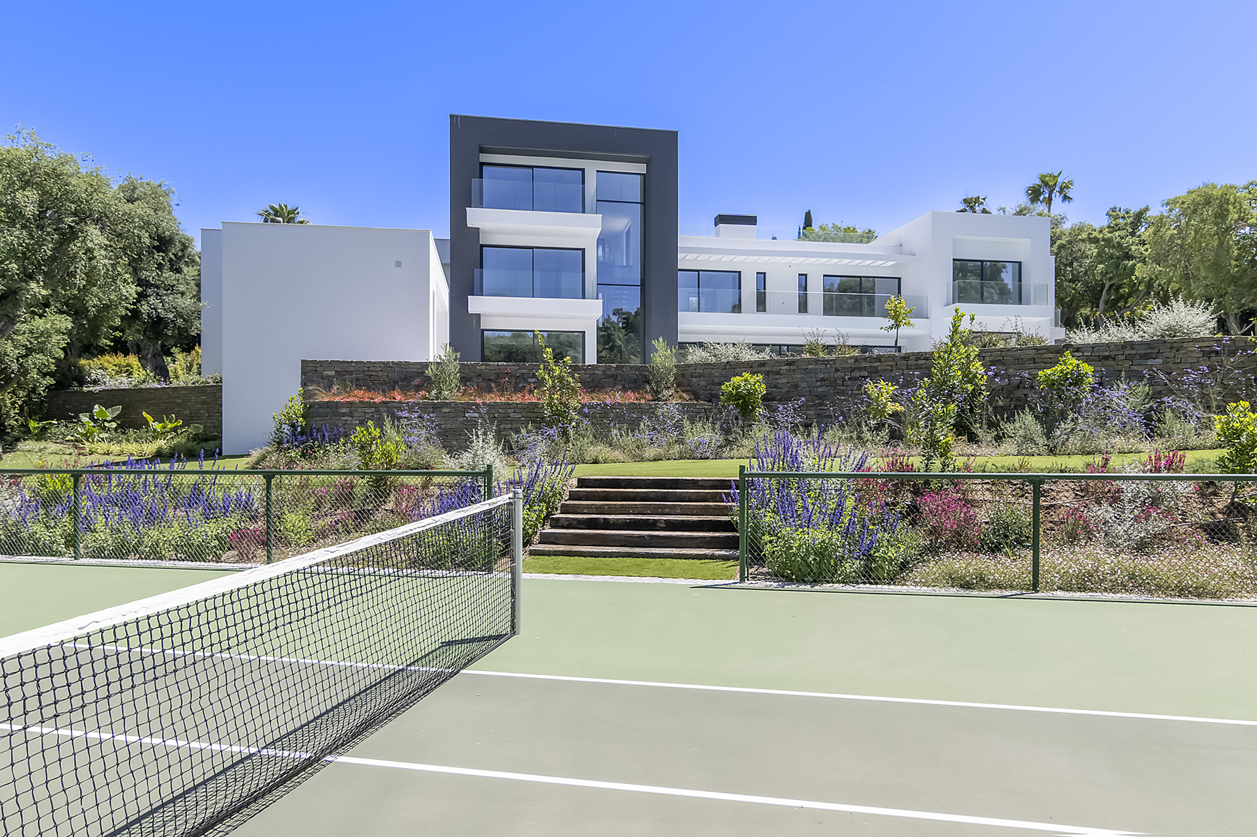  Contemporary Villa with tennis court - 物件實景