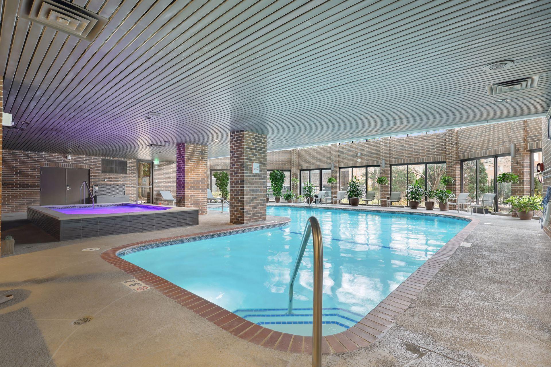 Minneapolis, Minnesota, 55403, United States, 2 Bedrooms Bedrooms, ,1 BathroomBathrooms,Residential,For Sale,1829145