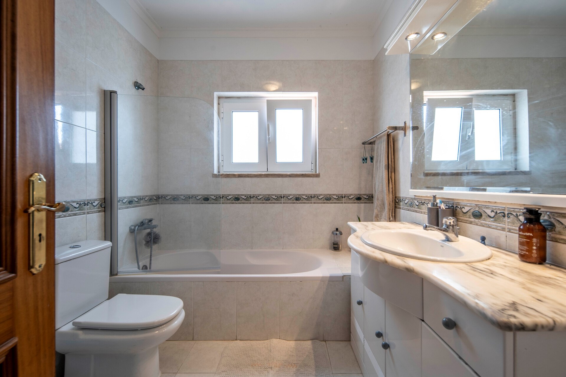 Cascais, Lisbon, 2645-243, PT, 4 Bedrooms Bedrooms, ,3 BathroomsBathrooms,Residential,For Sale,1698924