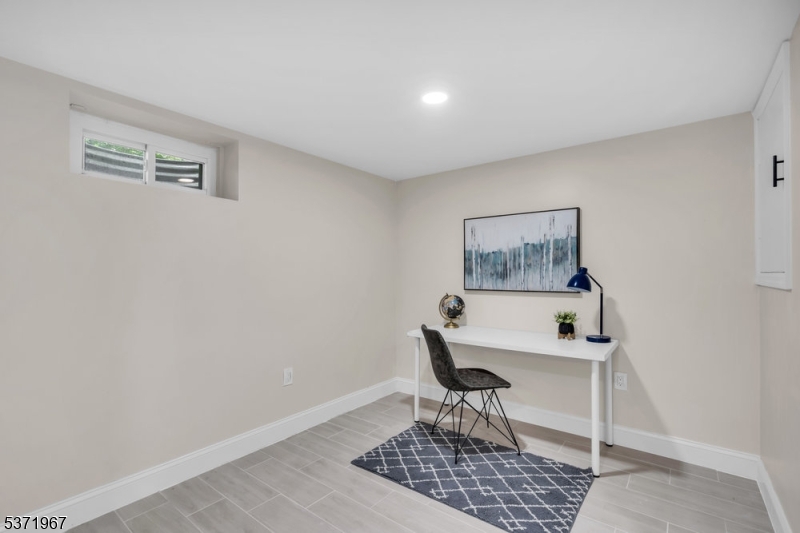 Berkeley Heights Twp., New Jersey, 07922, United States, 5 Bedrooms Bedrooms, ,3 BathroomsBathrooms,Residential,For Sale,1927400