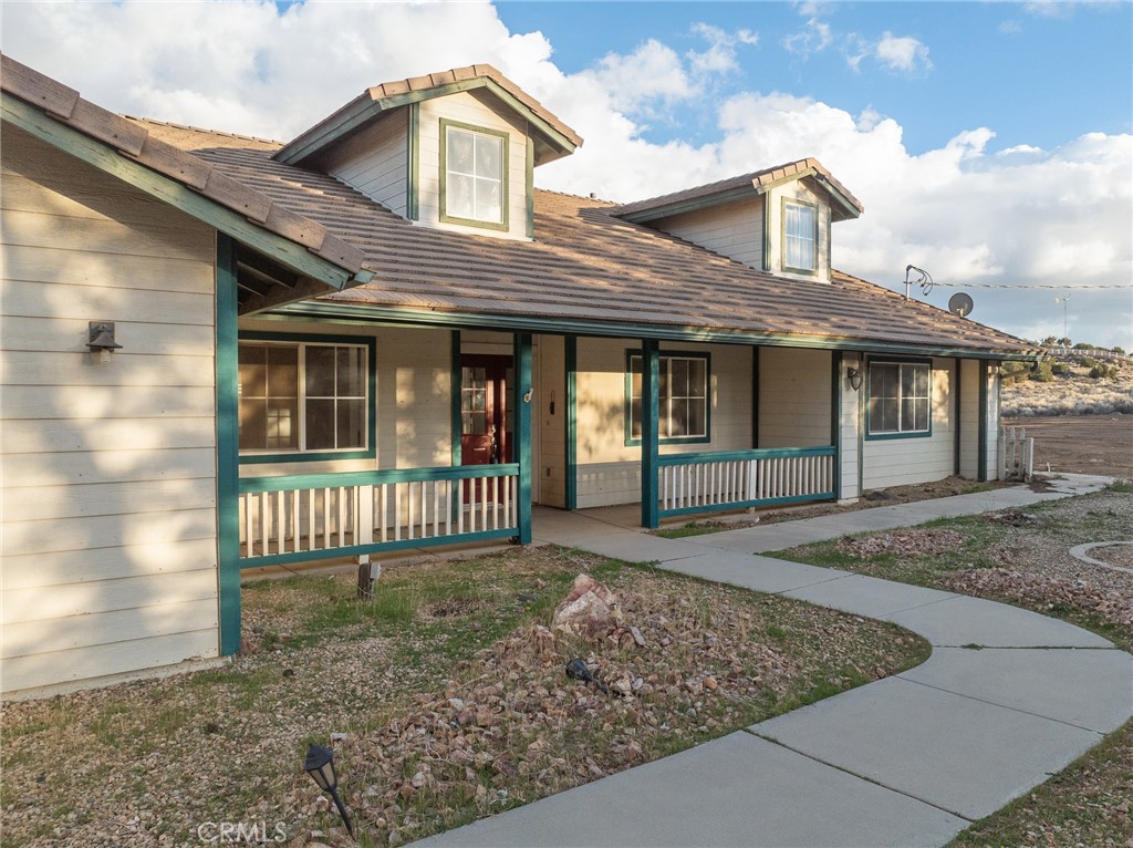 Hesperia, California, 92344, United States, 5 Bedrooms Bedrooms, ,3 BathroomsBathrooms,Residential,For Sale,1996826