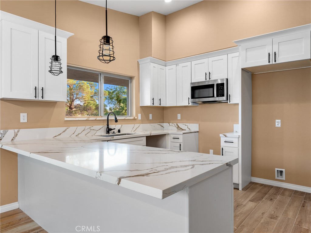 Victorville, California, 92395, United States, 3 Bedrooms Bedrooms, ,2 BathroomsBathrooms,Residential,For Sale,1948419
