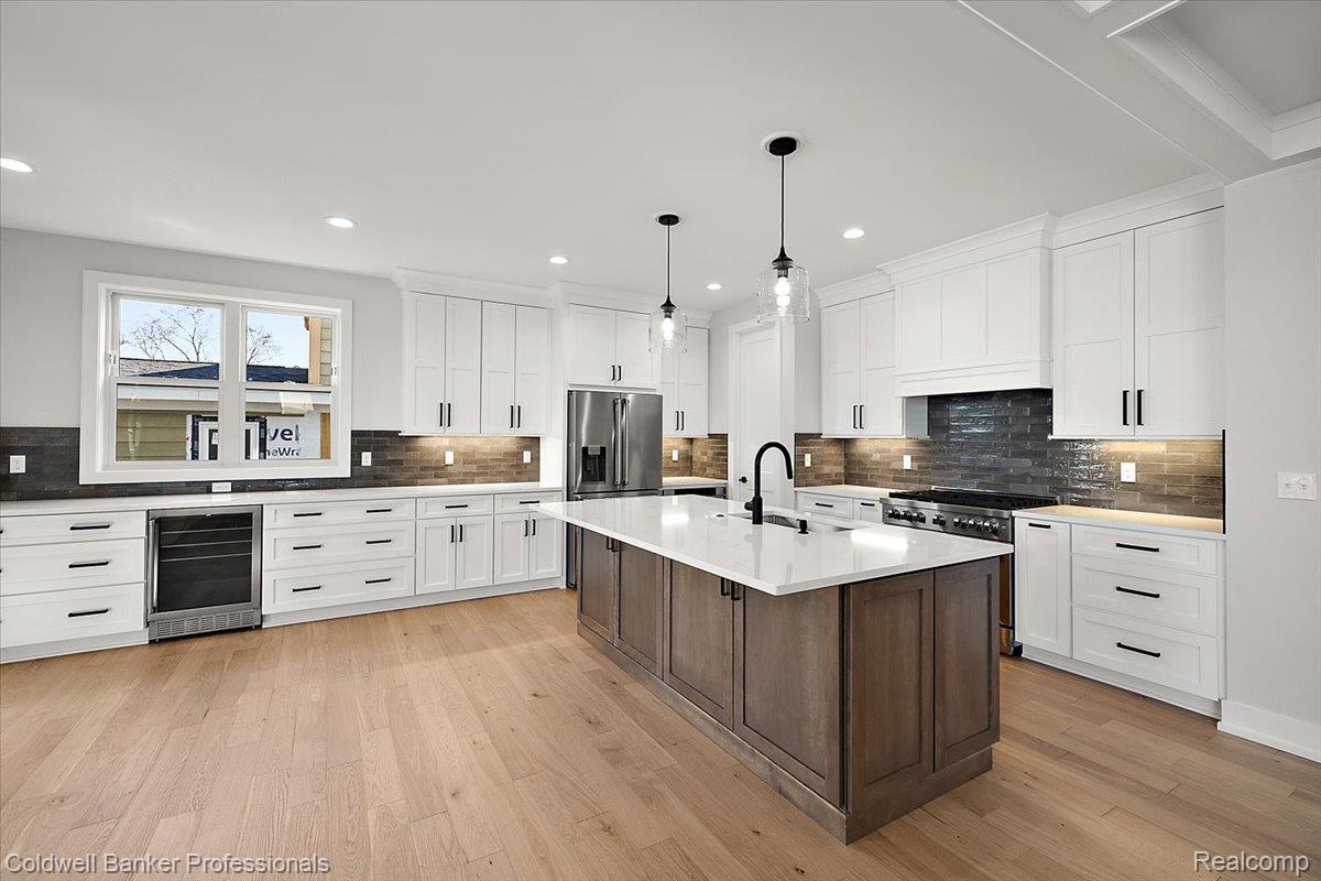 Plymouth, Michigan, 48170, United States, 4 Bedrooms Bedrooms, ,4 BathroomsBathrooms,Residential,For Sale,1986255