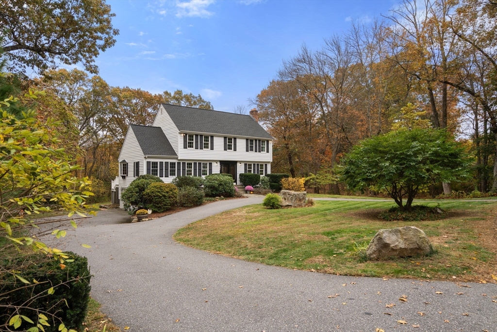 Marlborough, Massachusetts, 01752, United States, 4 Bedrooms Bedrooms, ,Residential,For Sale,1987097