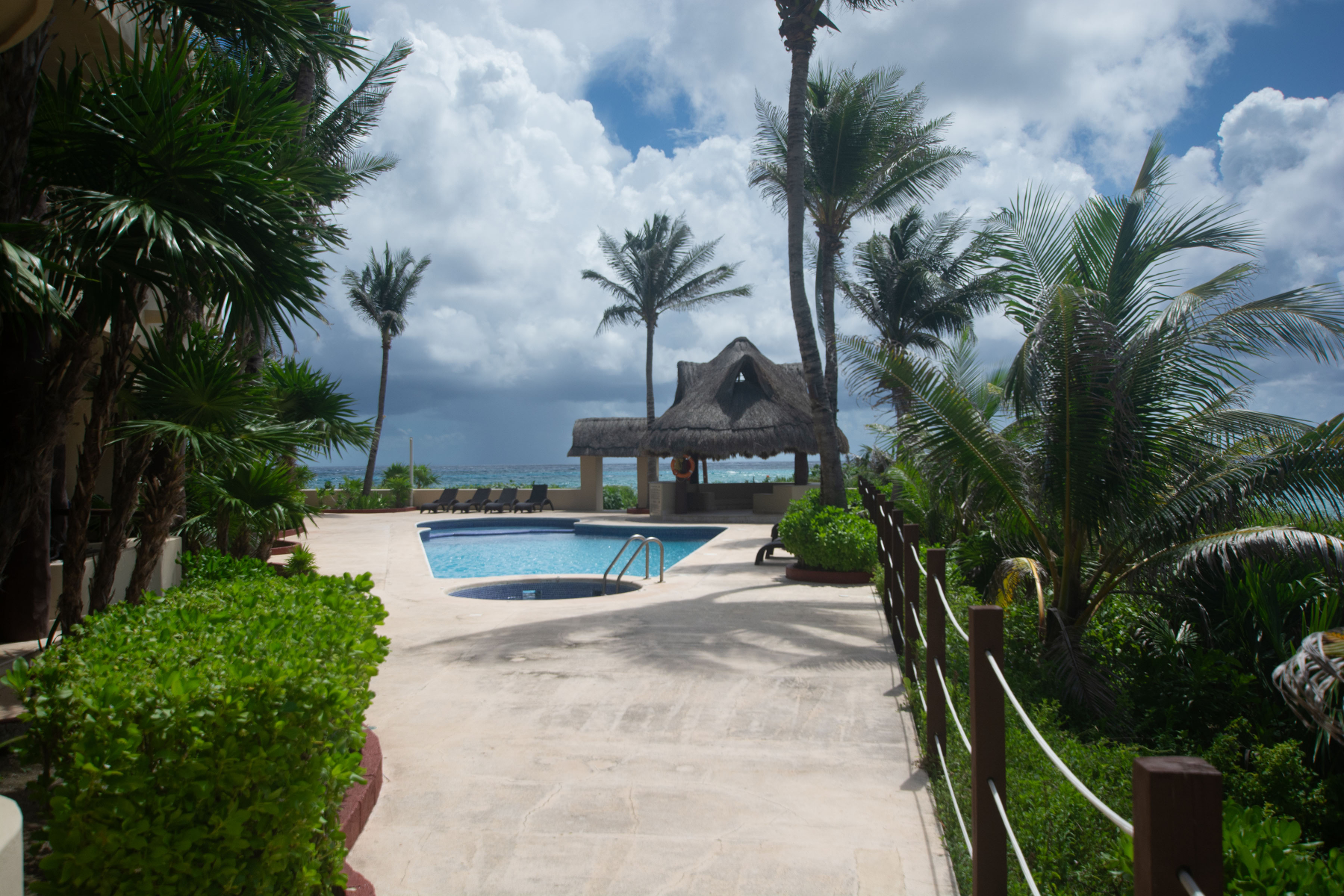  EXCLUSIVE OCEANFRONT RESIDENCE, 2 BED 2 AND BATH PANORAMIC VIEWS - 物件實景