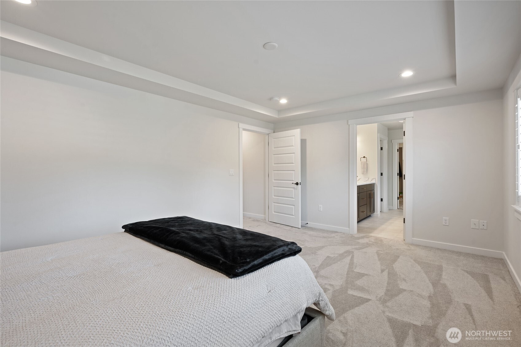 Puyallup, Washington, 98373, United States, 5 Bedrooms Bedrooms, ,2 BathroomsBathrooms,Residential,For Sale,1901198