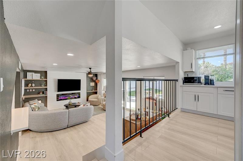 Las Vegas, Nevada, 89120, United States, 4 Bedrooms Bedrooms, ,3 BathroomsBathrooms,Residential,For Sale,2047975