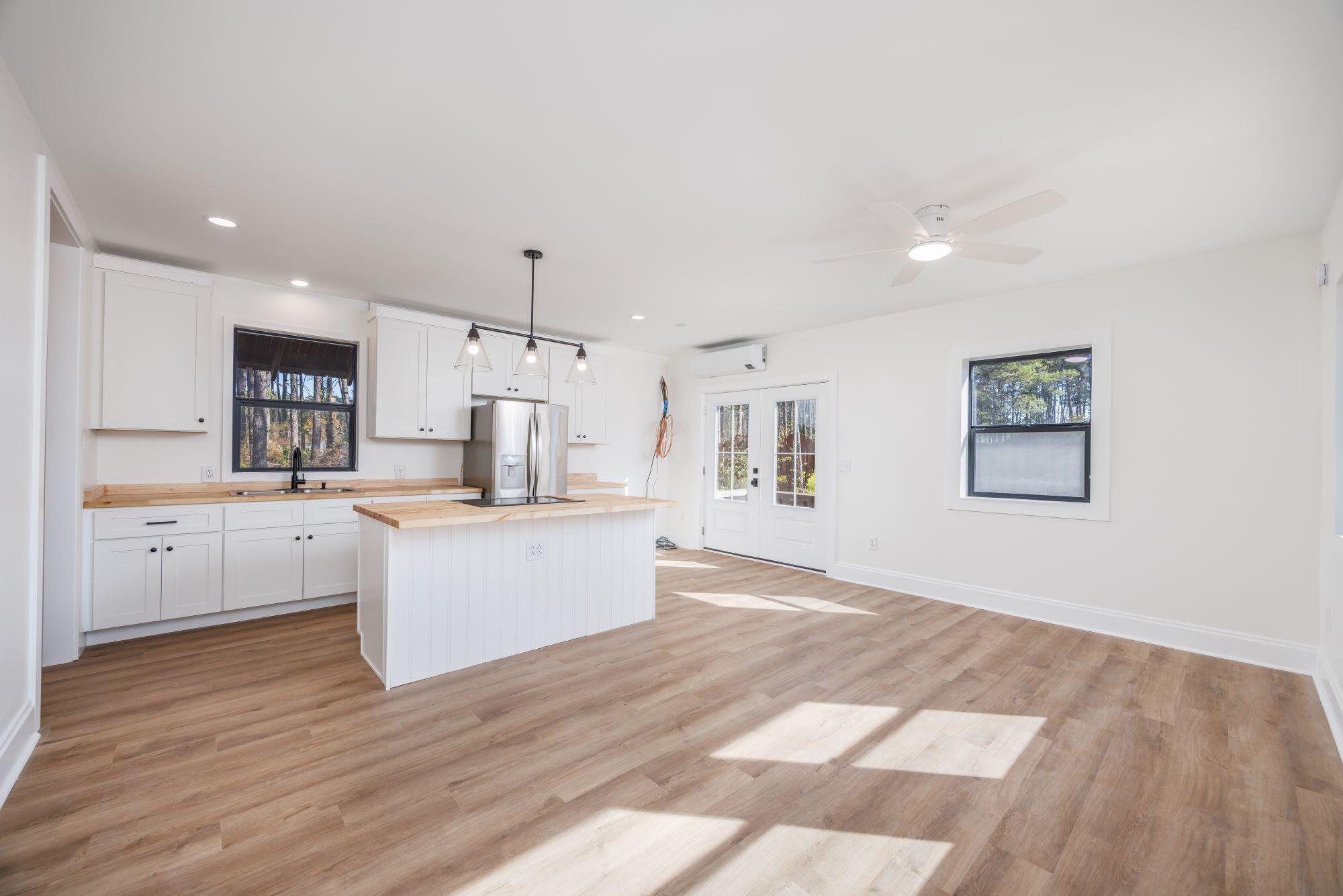 Freeport, Florida, 32439, United States, 4 Bedrooms Bedrooms, ,3 BathroomsBathrooms,Residential,For Sale,1995838