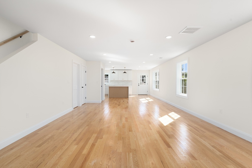 Attleboro, Massachusetts, 02703, United States, 3 Bedrooms Bedrooms, ,3 BathroomsBathrooms,Residential,For Sale,1908600
