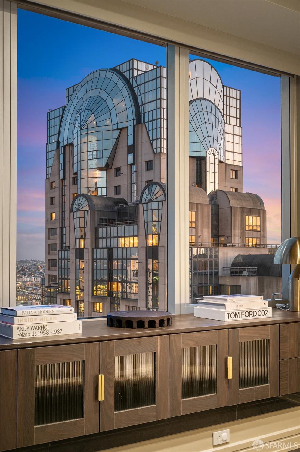 San Francisco, California, 94103, United States, 2 Bedrooms Bedrooms, ,3 BathroomsBathrooms,Residential,For Sale,1793366