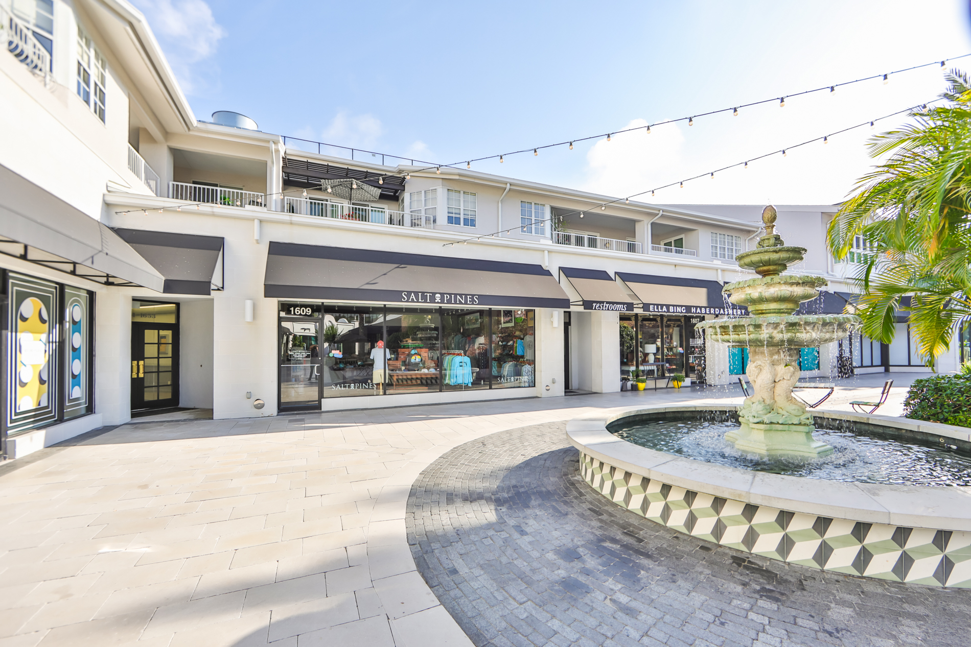 Tampa, Florida, 33629, United States, 3 Bedrooms Bedrooms, ,3 BathroomsBathrooms,Residential,For Sale,1980841