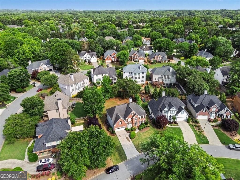 Roswell, Georgia, 30075, United States, 5 Bedrooms Bedrooms, ,4 BathroomsBathrooms,Residential,For Sale,2044480