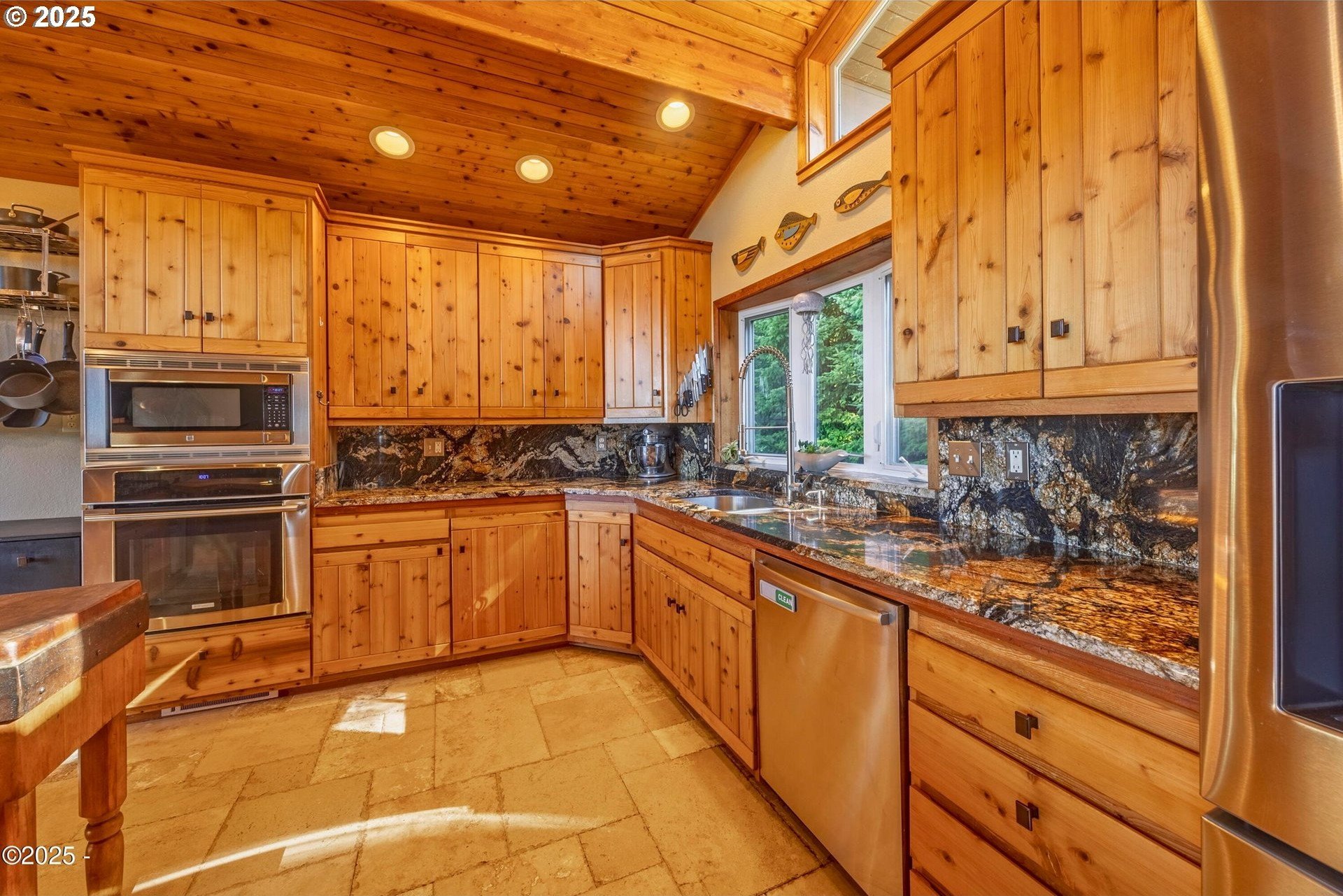 Otis, Oregon, 97368, United States, 4 Bedrooms Bedrooms, ,4 BathroomsBathrooms,Residential,For Sale,1941736