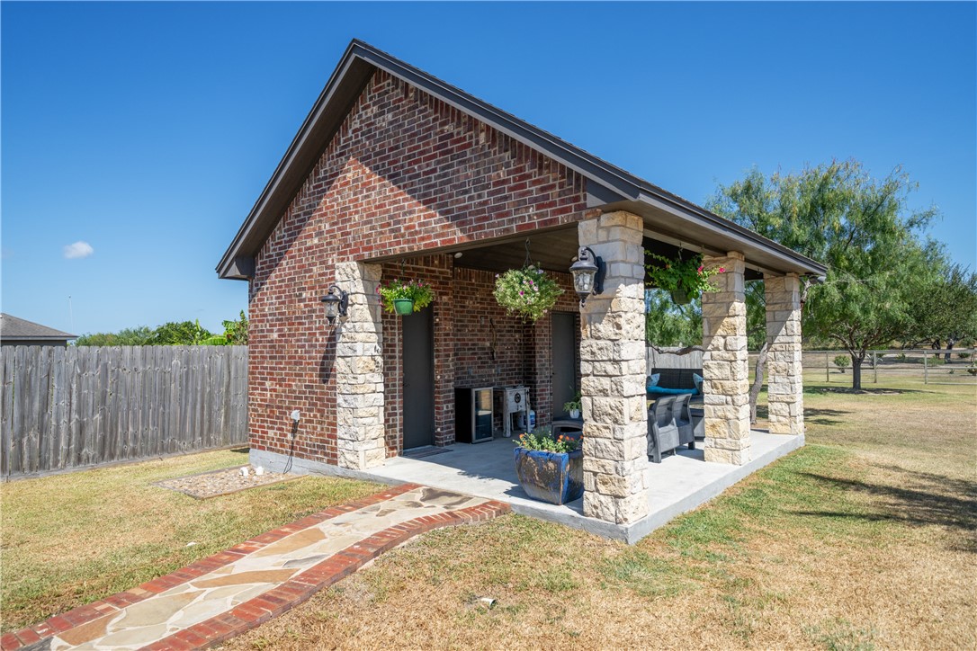 Corpus Christi, Texas, 78414, United States, 5 Bedrooms Bedrooms, ,4 BathroomsBathrooms,Residential,For Sale,1941748