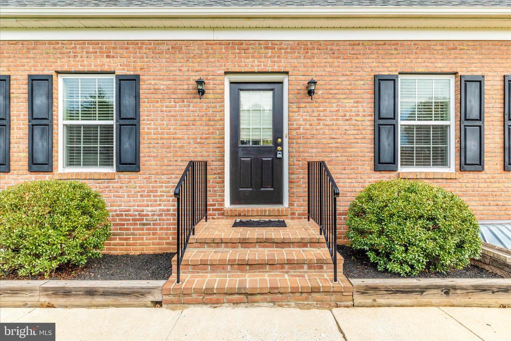 Frederick, Maryland, 21702, United States, 4 Bedrooms Bedrooms, ,3 BathroomsBathrooms,Residential,For Sale,1987380