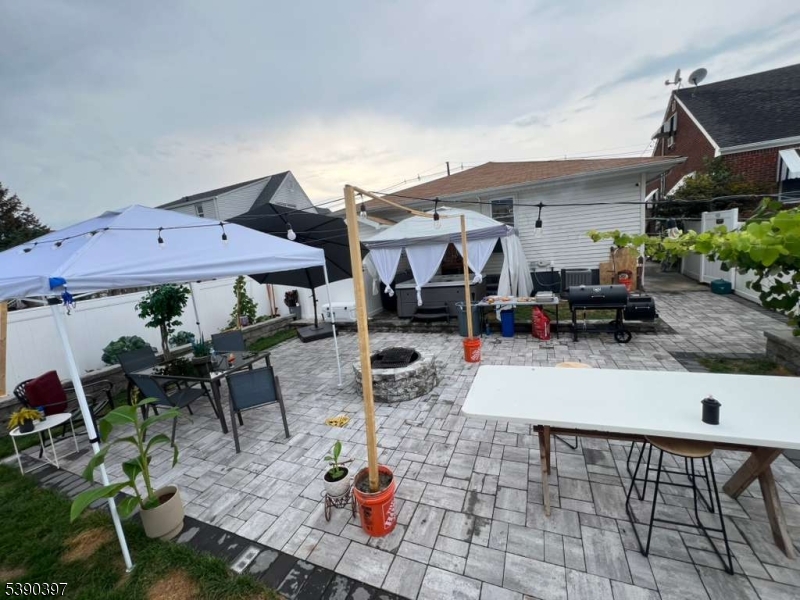 Linden City, New Jersey, 07036, United States, 3 Bedrooms Bedrooms, ,2 BathroomsBathrooms,Residential,For Sale,1966436