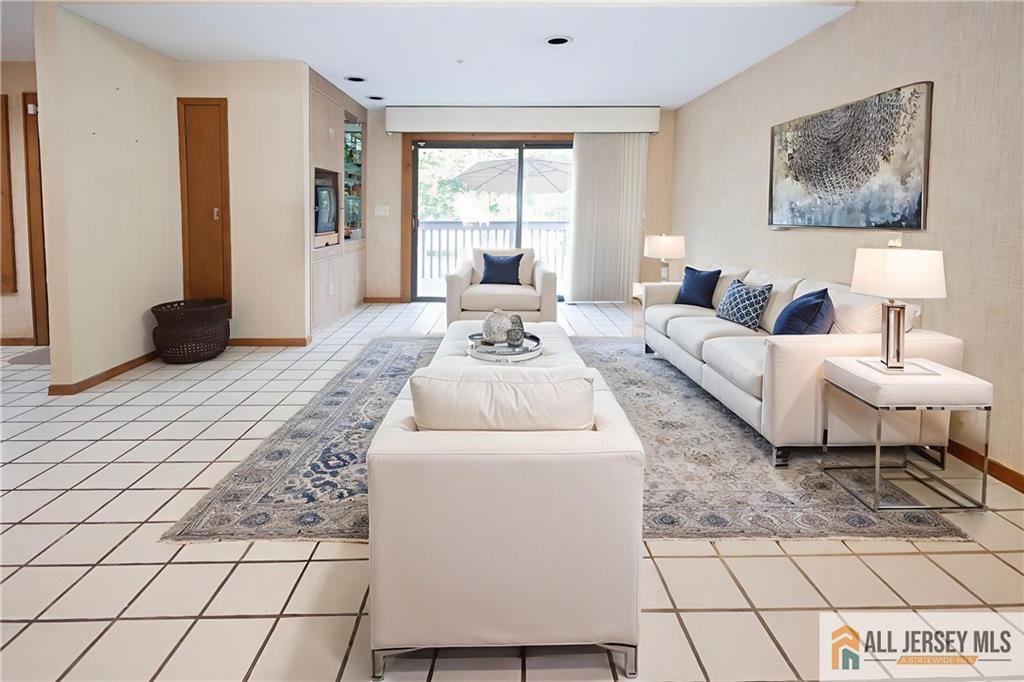 East Brunswick, New Jersey, 08816, United States, 5 Bedrooms Bedrooms, ,3 BathroomsBathrooms,Residential,For Sale,1890709