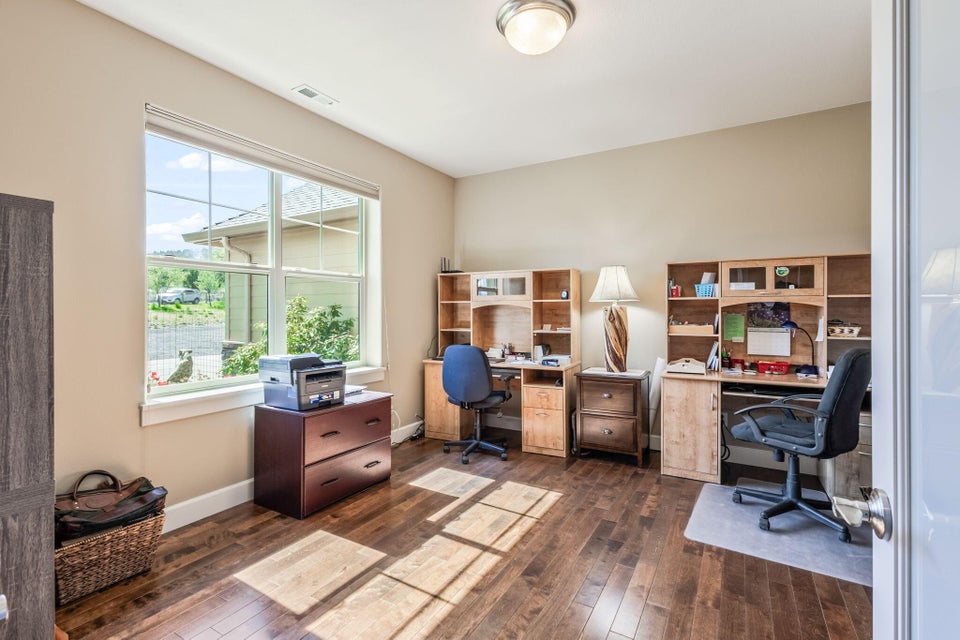 Prineville, Oregon, 97754, United States, 3 Bedrooms Bedrooms, ,3 BathroomsBathrooms,Residential,For Sale,1804823