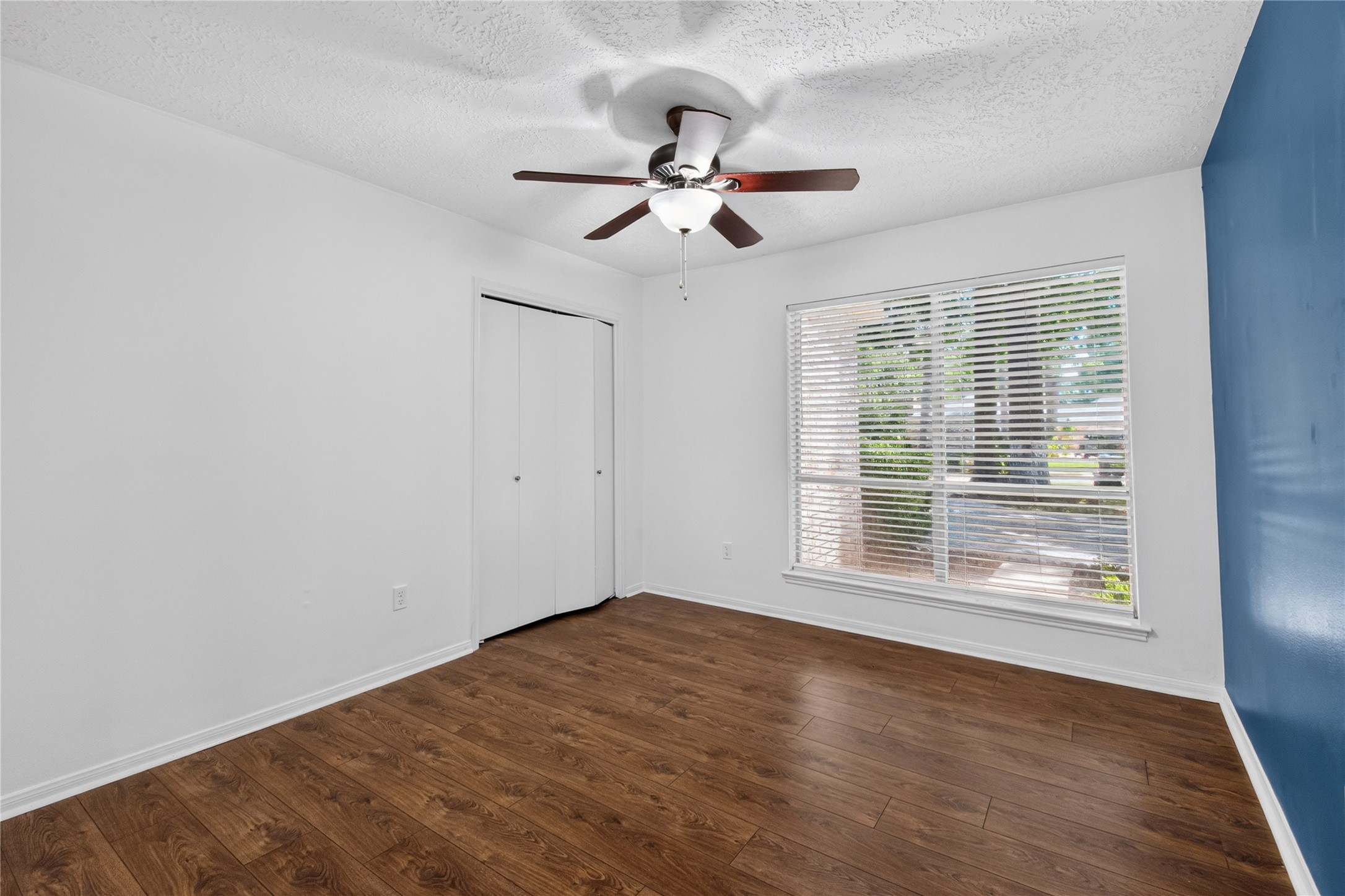  25223 Lynbriar Lane - 物件實景