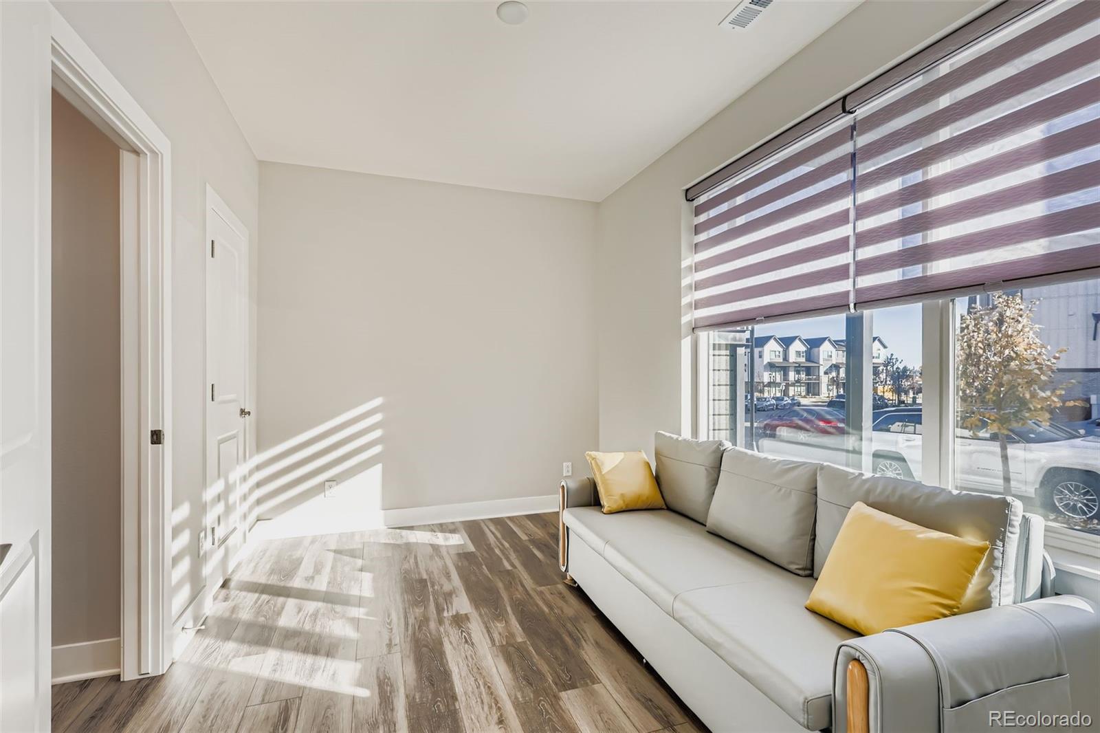 Wheat Ridge, Colorado, 80033, United States, 3 Bedrooms Bedrooms, ,2 BathroomsBathrooms,Residential,For Sale,1998430