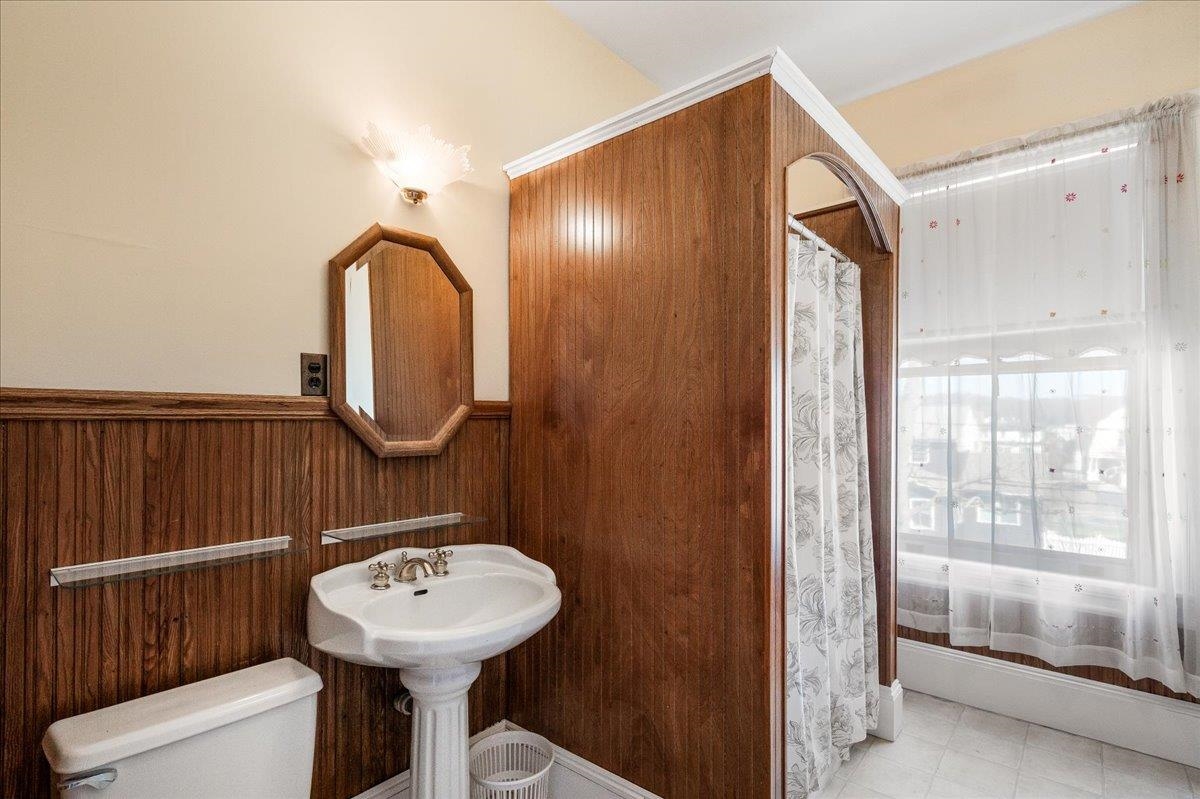 Manchester, New Hampshire, 03104, United States, 5 Bedrooms Bedrooms, ,6 BathroomsBathrooms,Residential,For Sale,1779351