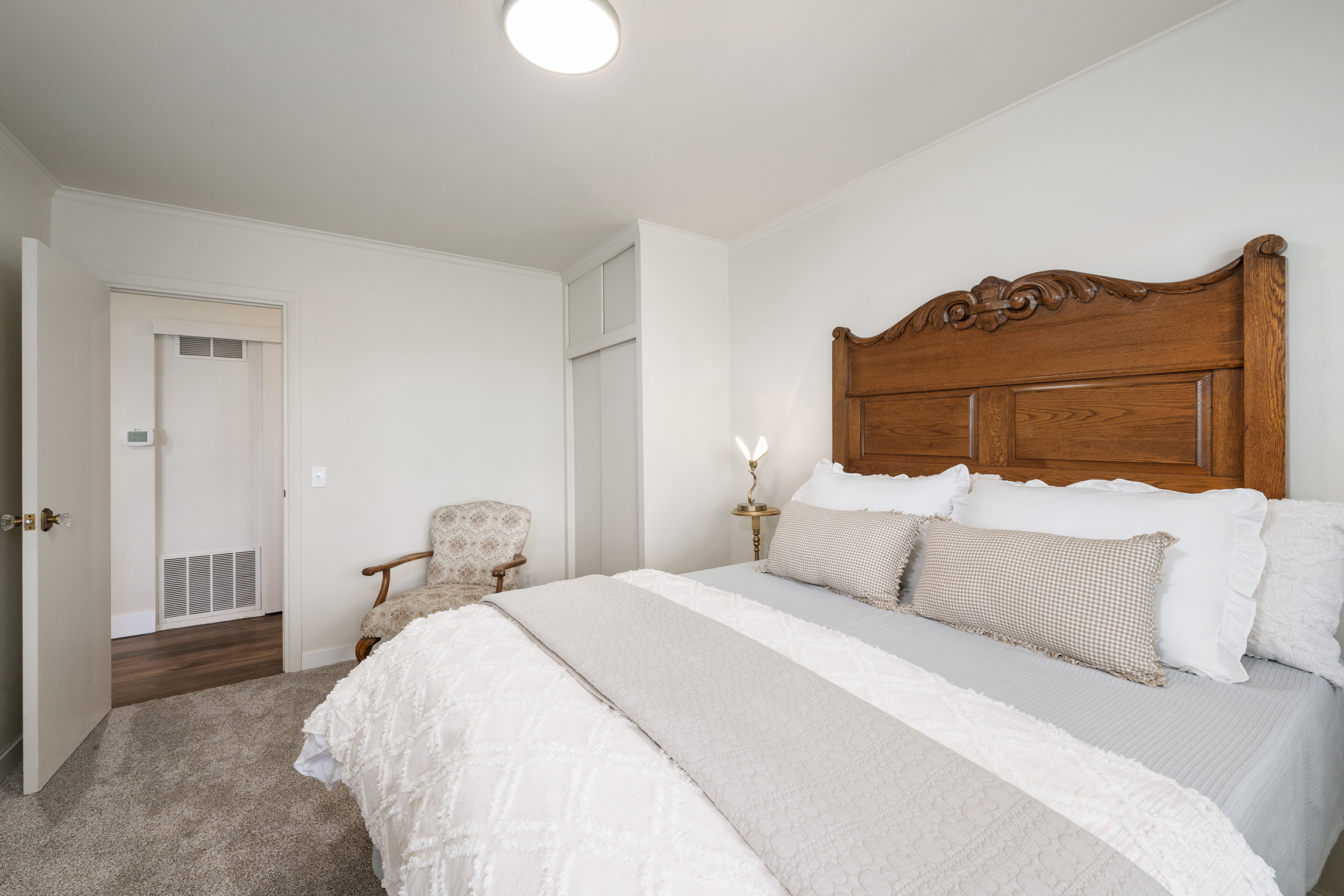  Beautifully Maintained 1960s Home - 物件實景