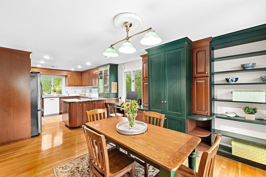 Norwell, Massachusetts, 02061, United States, 4 Bedrooms Bedrooms, ,2 BathroomsBathrooms,Residential,For Sale,1942199