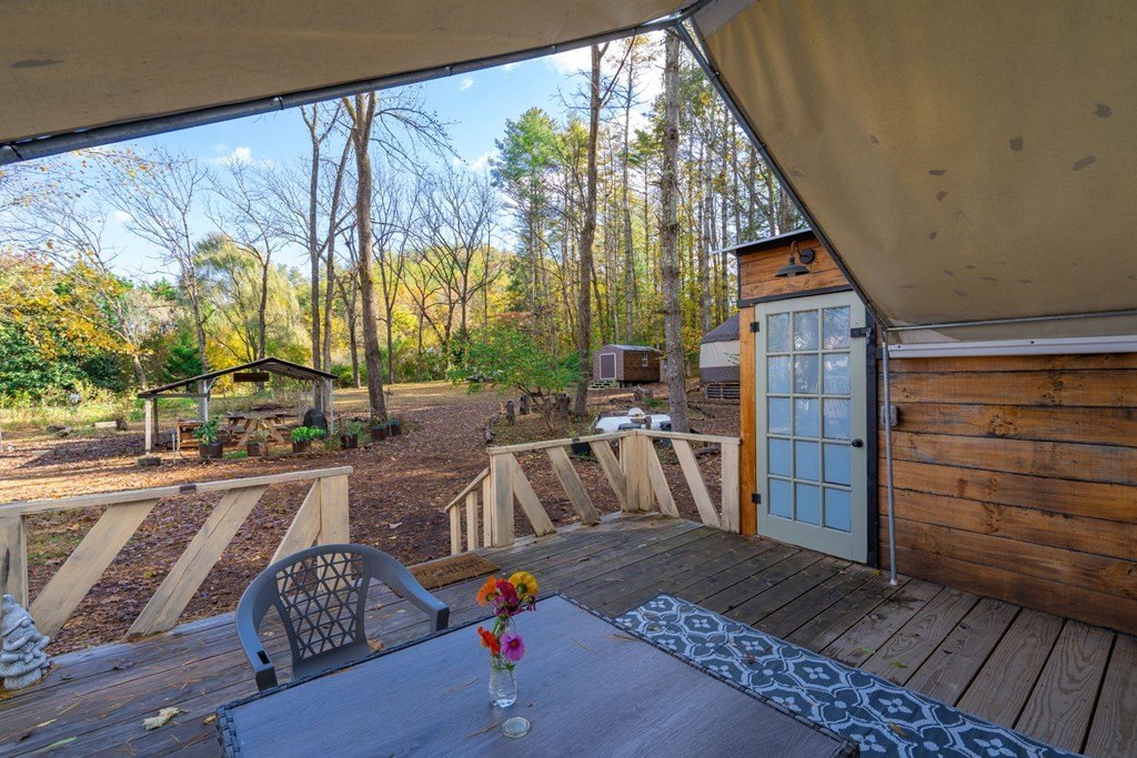 Brasstown, North Carolina, 28902, United States, 3 Bedrooms Bedrooms, ,3 BathroomsBathrooms,Residential,For Sale,1986118