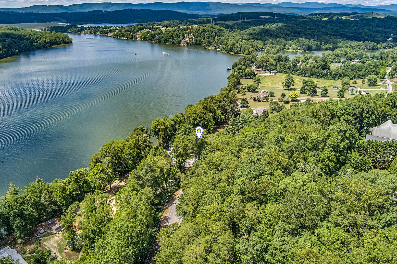 Harriman, Tennessee, 37748, United States, 3 Bedrooms Bedrooms, ,3 BathroomsBathrooms,Residential,For Sale,2011405