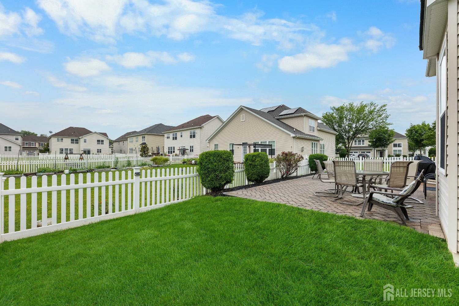 Piscataway, New Jersey, 08854, United States, 4 Bedrooms Bedrooms, ,3 BathroomsBathrooms,Residential,For Sale,1889779