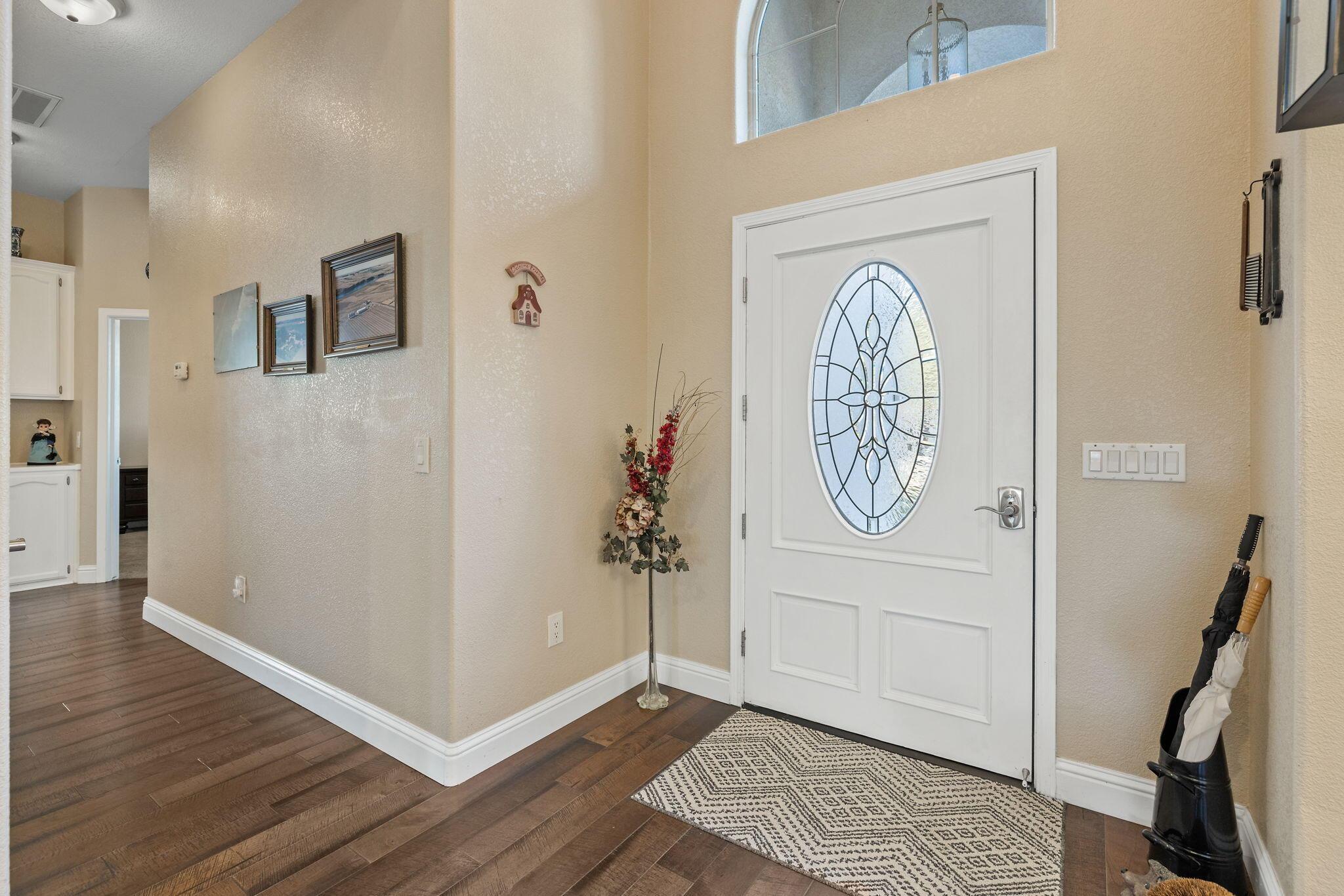 Visalia, California, 93292, United States, 4 Bedrooms Bedrooms, ,3 BathroomsBathrooms,Residential,For Sale,1977045