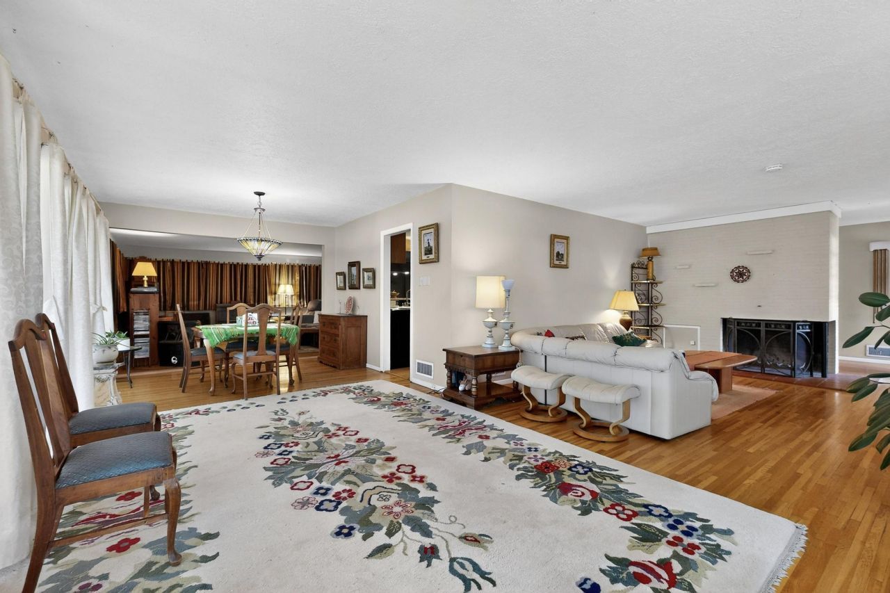 Albuquerque, New Mexico, 87107, United States, 4 Bedrooms Bedrooms, ,3 BathroomsBathrooms,Residential,For Sale,1917384