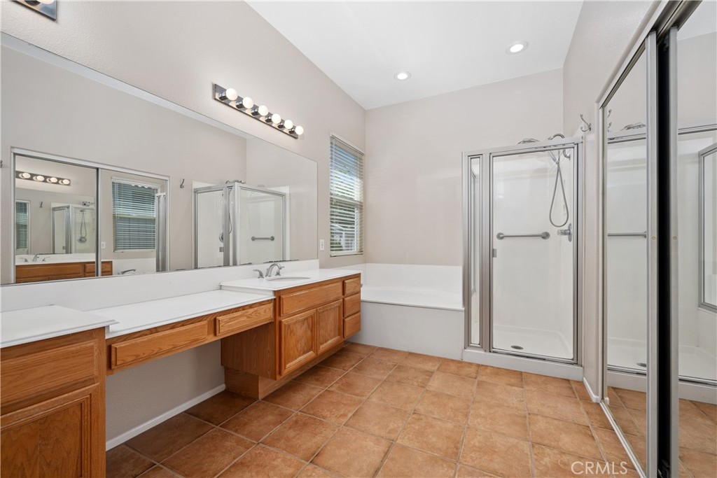 Murrieta, California, 92562, United States, 4 Bedrooms Bedrooms, ,3 BathroomsBathrooms,Residential,For Sale,1891576