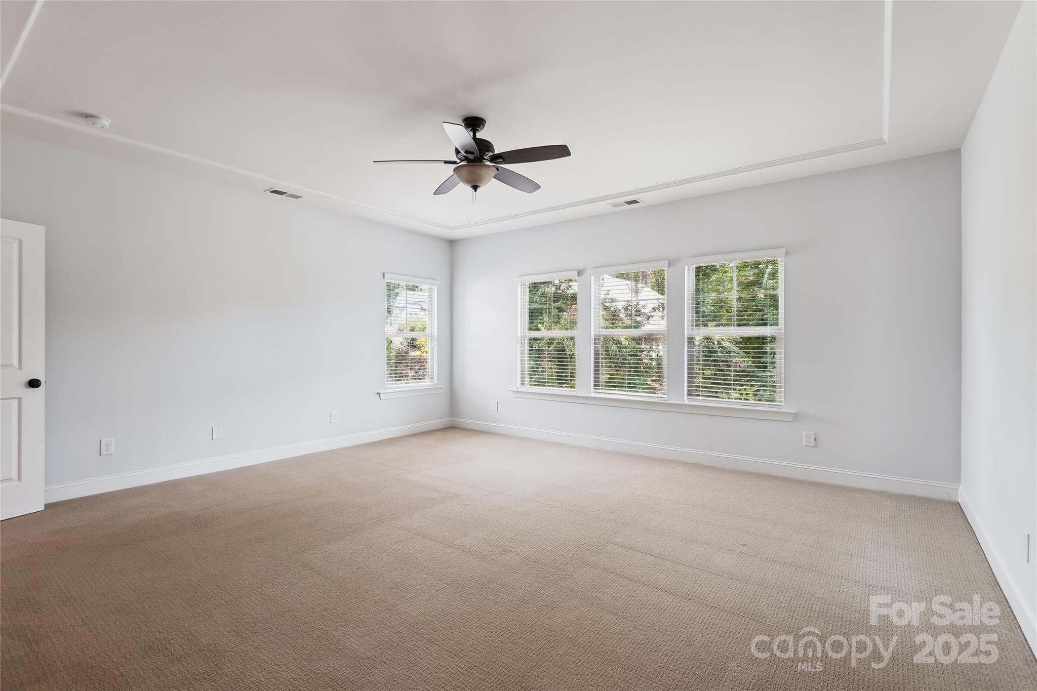 Fort Mill, South Carolina, 29708, United States, 5 Bedrooms Bedrooms, ,5 BathroomsBathrooms,Residential,For Sale,1896141